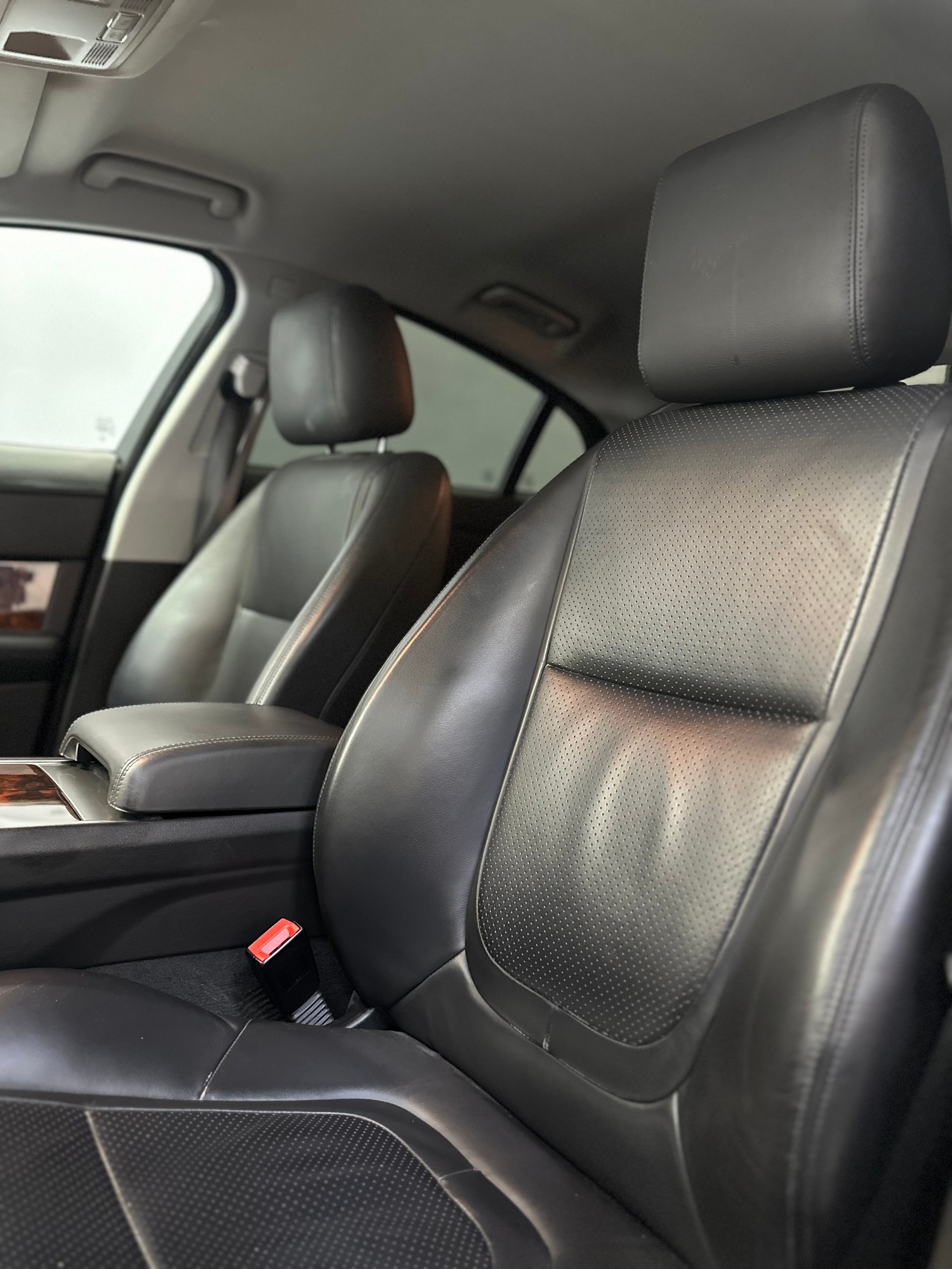 JAGUAR XF 3.0d V6 Luxury-image-14