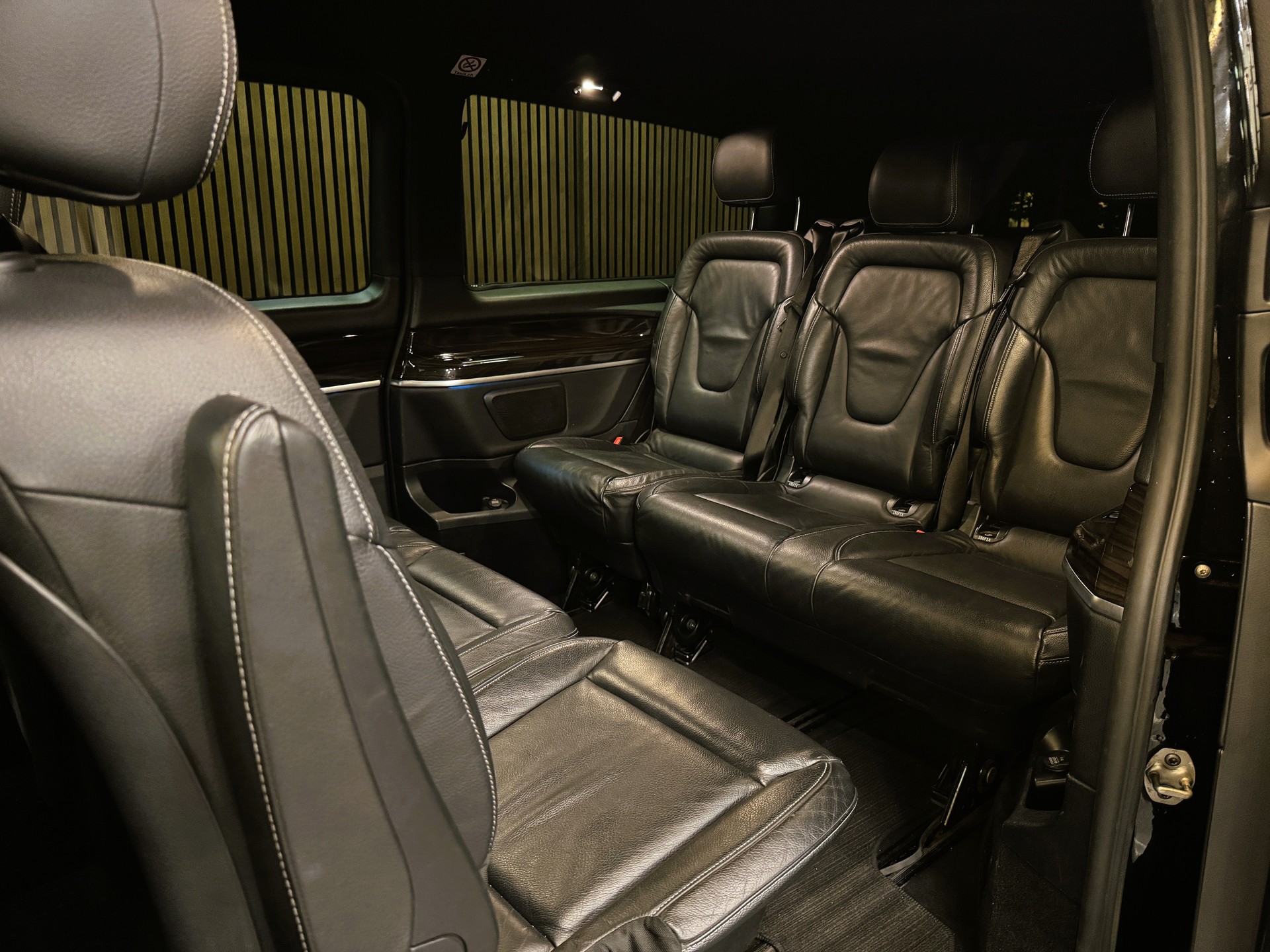 MERCEDES-BENZ V 250 d Avantgarde extralang 4M 7G-Tronic-image-16