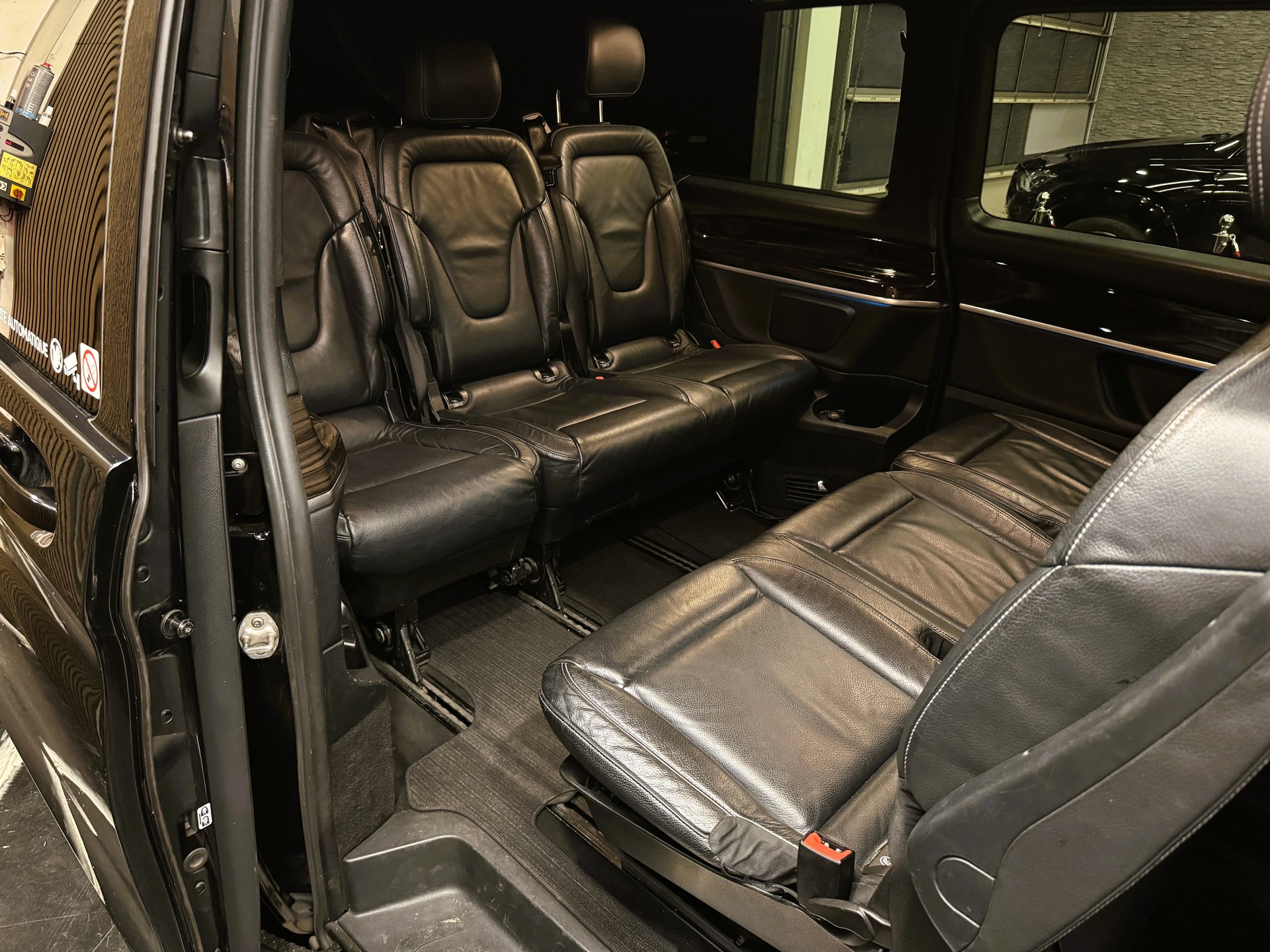 MERCEDES-BENZ V 250 d Avantgarde extralang 4M 7G-Tronic-image-19