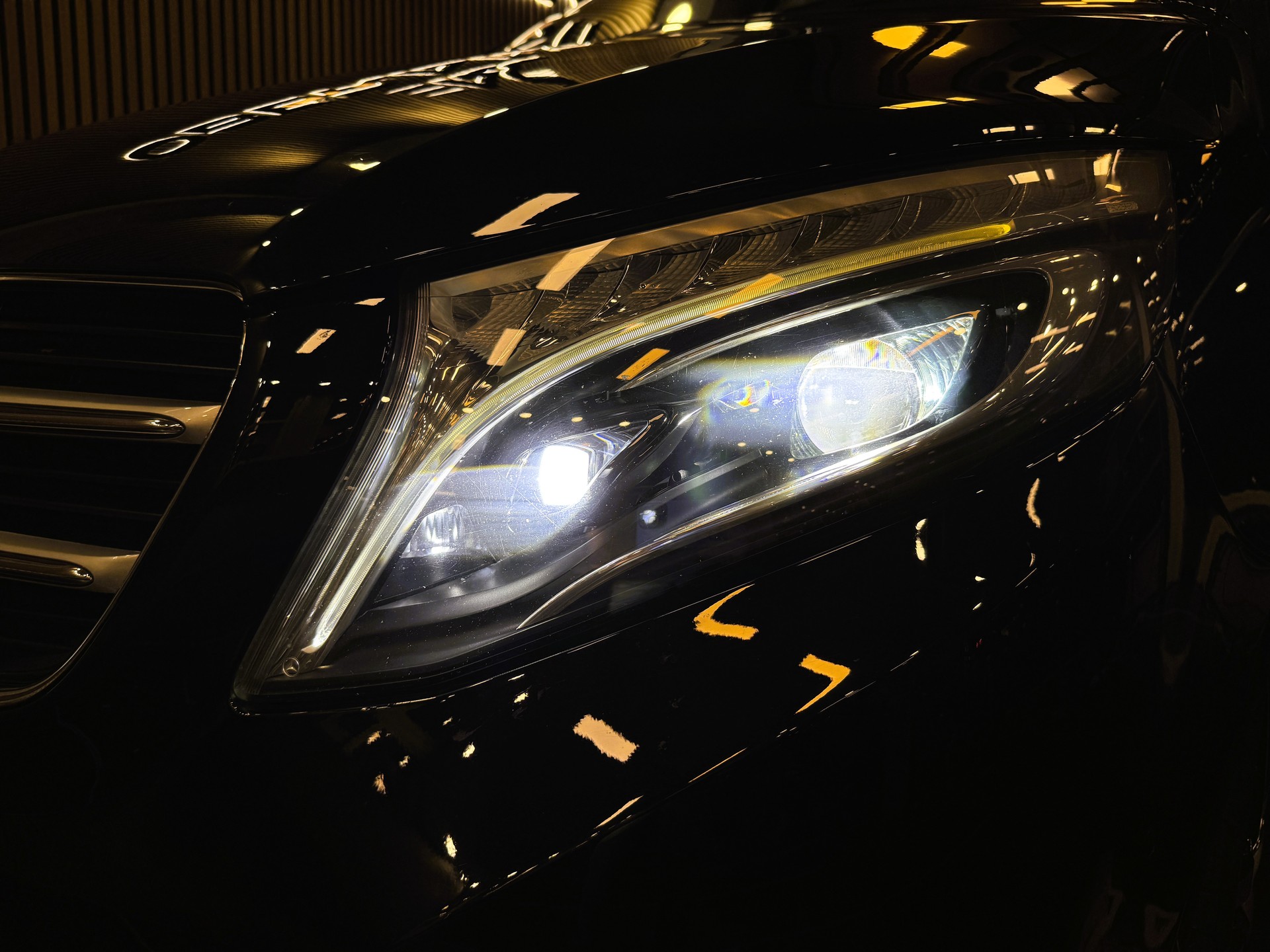 MERCEDES-BENZ V 250 d Avantgarde extralang 4M 7G-Tronic-image-3