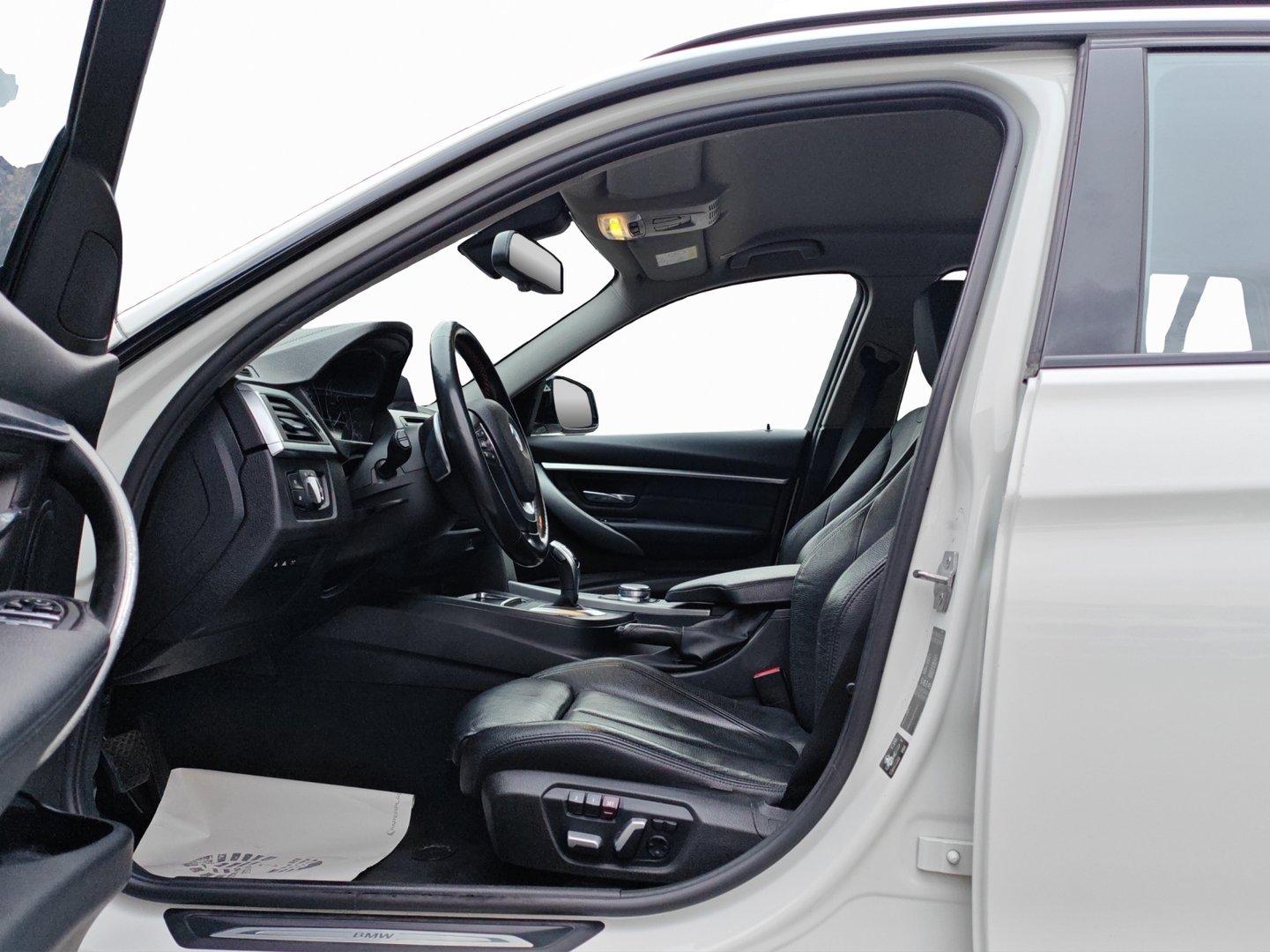 BMW 320d xDrive Touring Edition Sport Line Steptronic – 190 ch – PDC av/ar, comfort access [Expertisé + Garantie 12 mois]-image-9