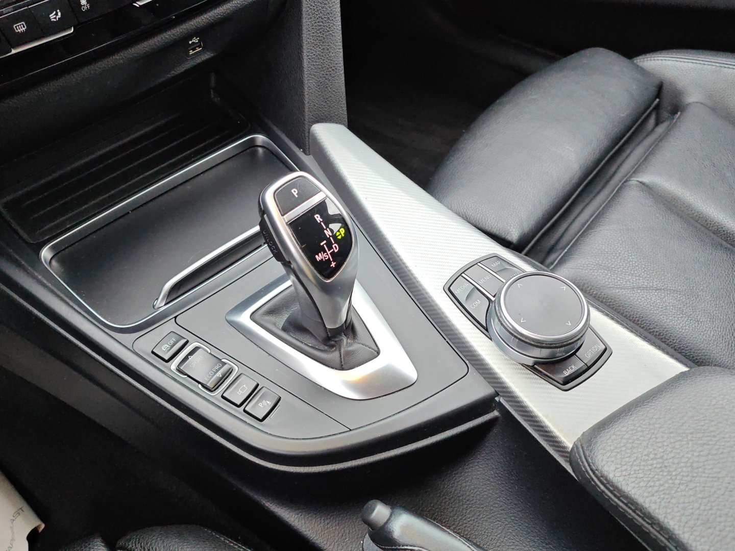 BMW 320d xDrive Touring Edition Sport Line Steptronic – 190 ch – PDC av/ar, comfort access [Expertisé + Garantie 12 mois]-image-15