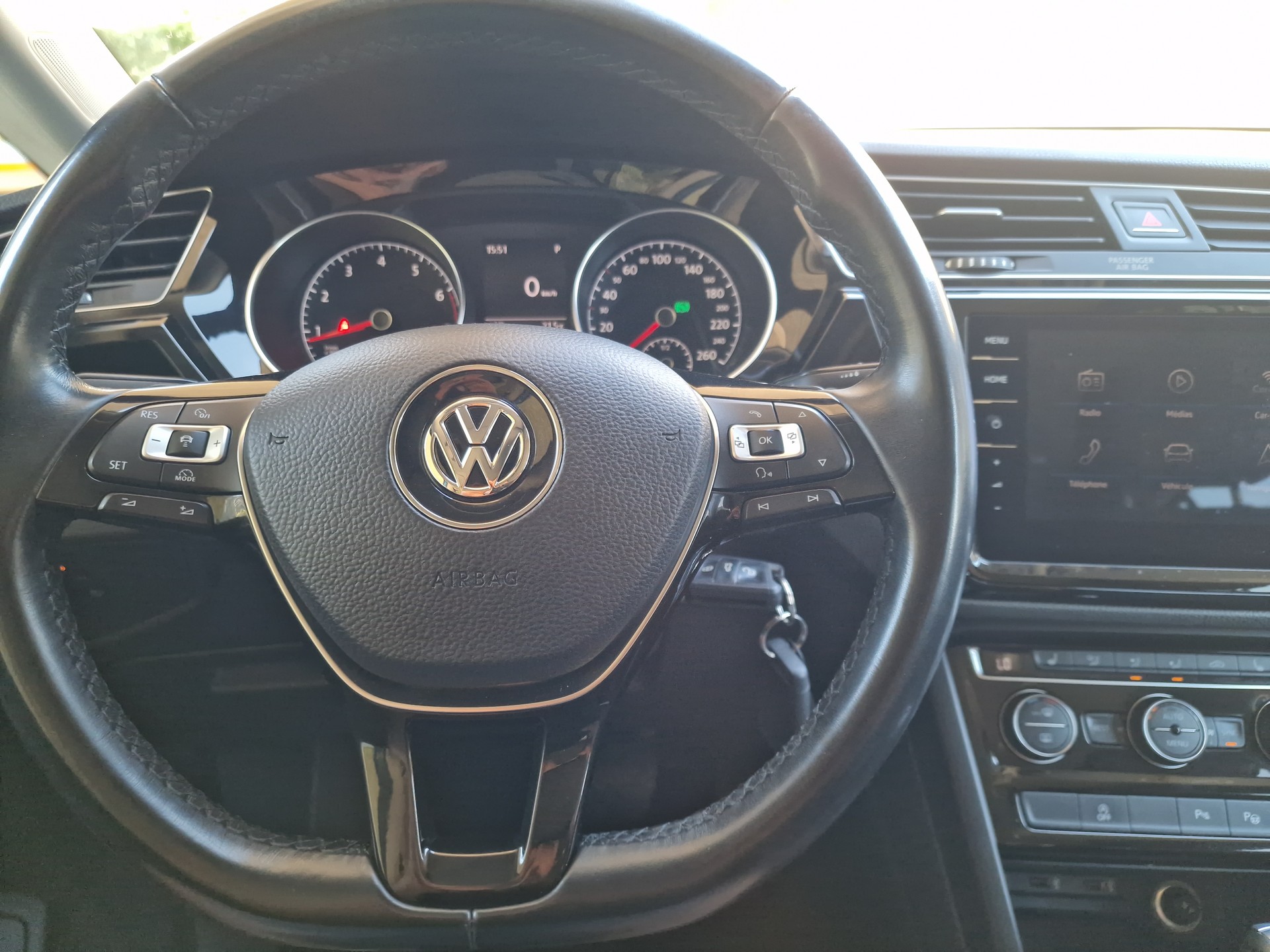 VW Touran 1.4 TSI BlueMotion Technology Highline DSG-image-9