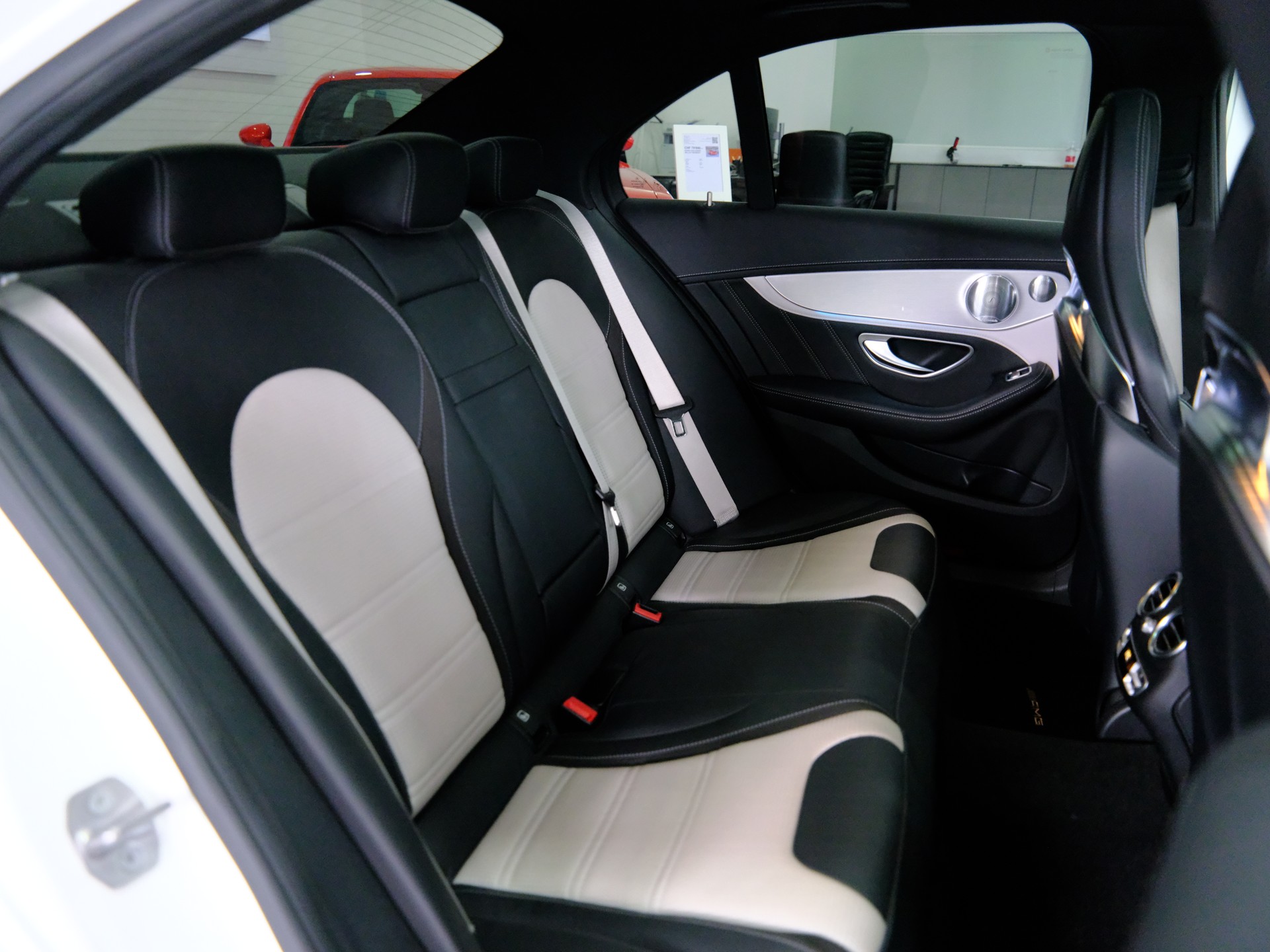 MERCEDES-BENZ C 63 S AMG Speedshift-image-15