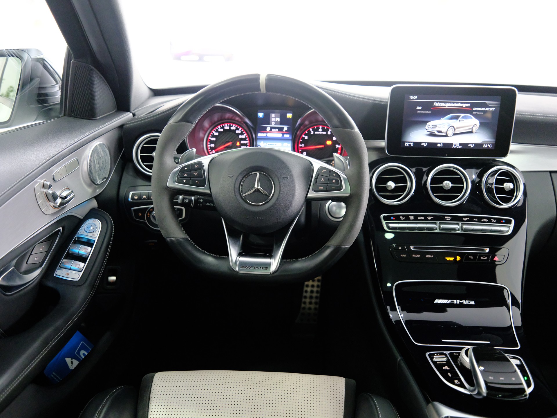 MERCEDES-BENZ C 63 S AMG Speedshift-image-11