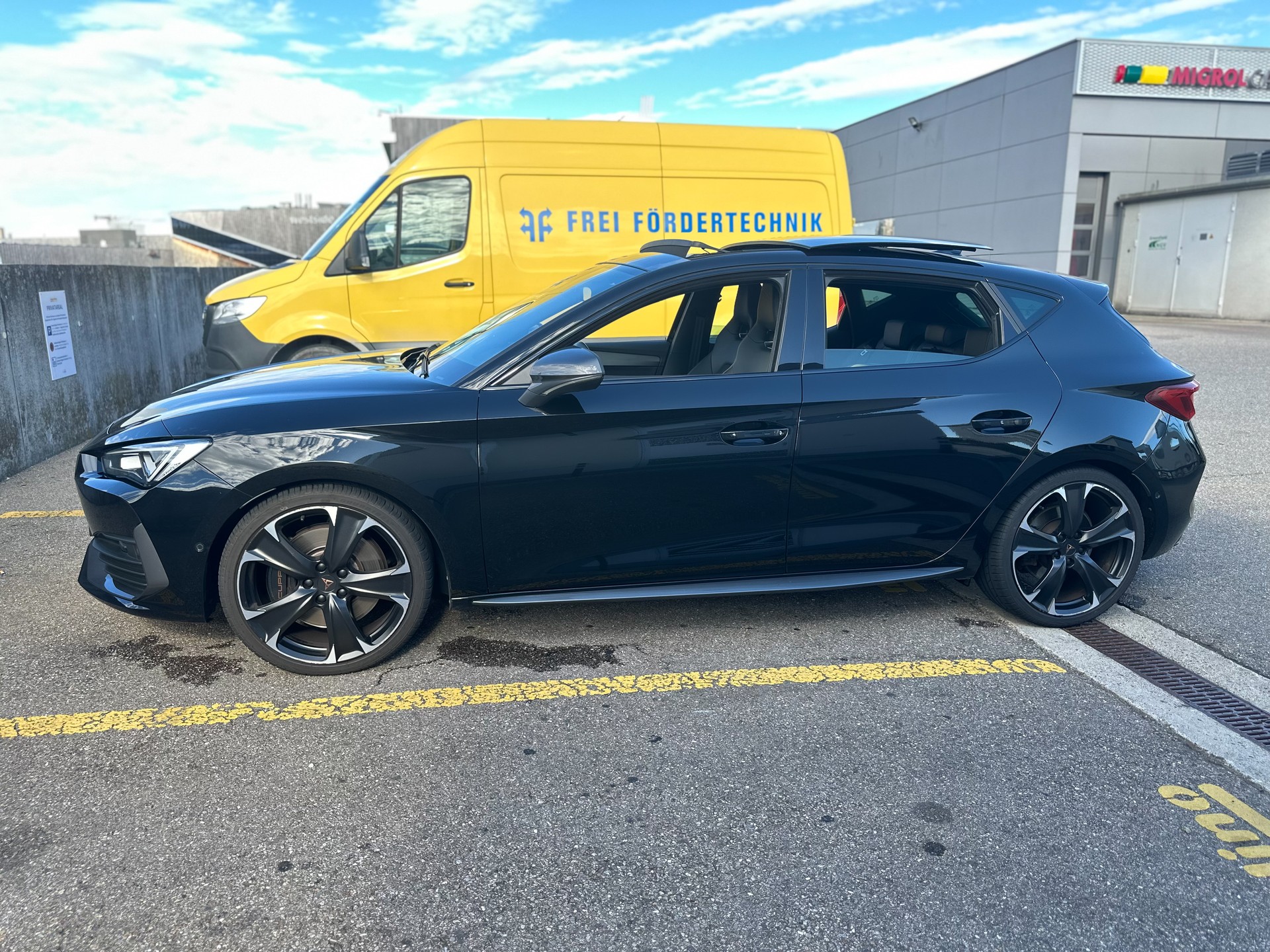 CUPRA 2.0 TSI 300 VZ DSG-image-3