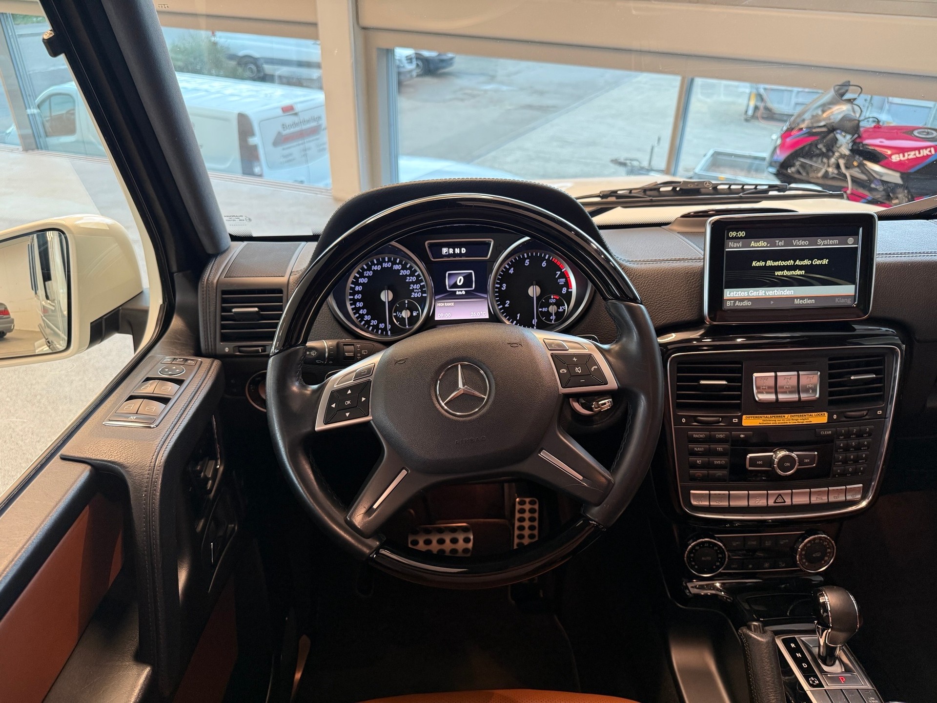 MERCEDES-BENZ G 500 7G-Tronic-image-16