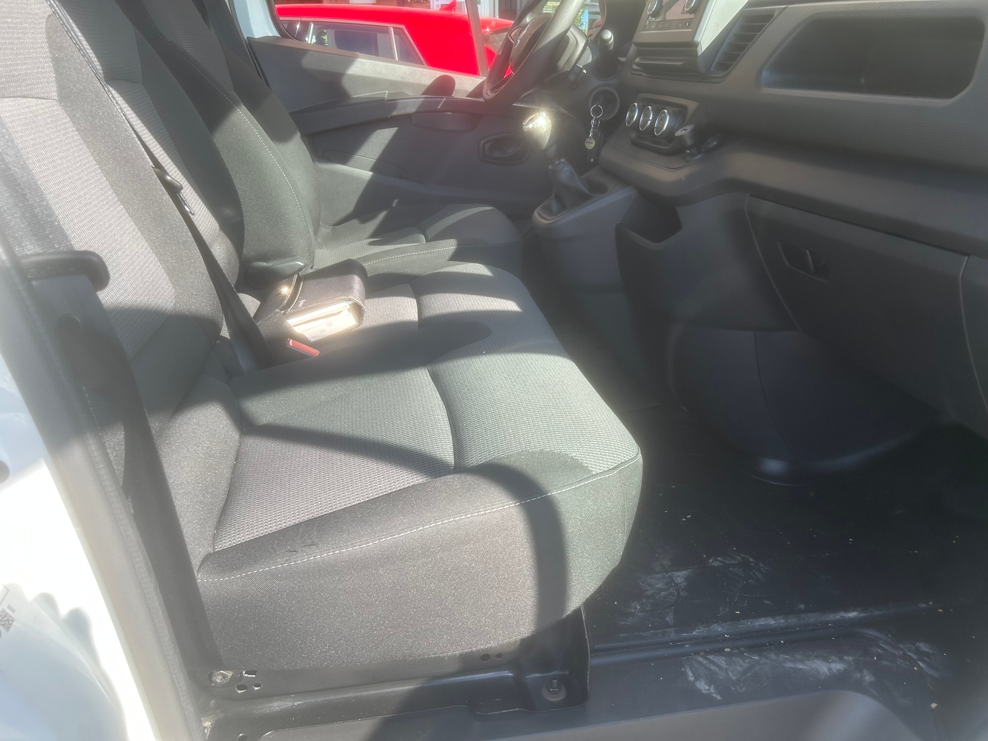 RENAULT Trafic 2.0 Blue dCi110 Access L2H1 EN-image-5