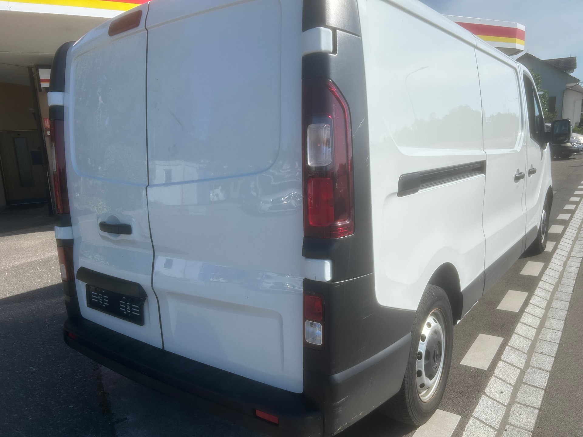 RENAULT Trafic 2.0 Blue dCi110 Access L2H1 EN-image-3