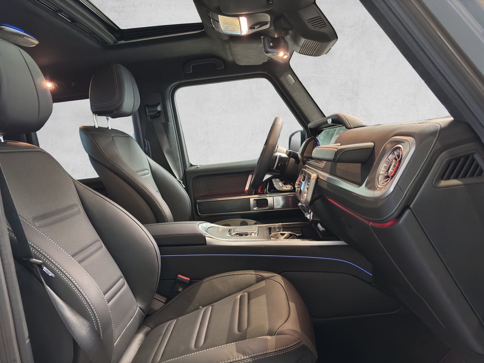 MERCEDES-BENZ G 450 d AMG Line W465-showroom-element-2