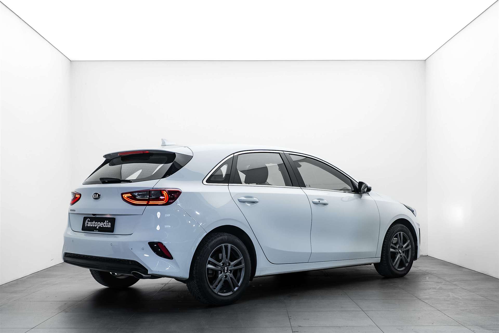 KIA KIA Ceed 1.4 T-GDi Power DCT-showroom-element-2