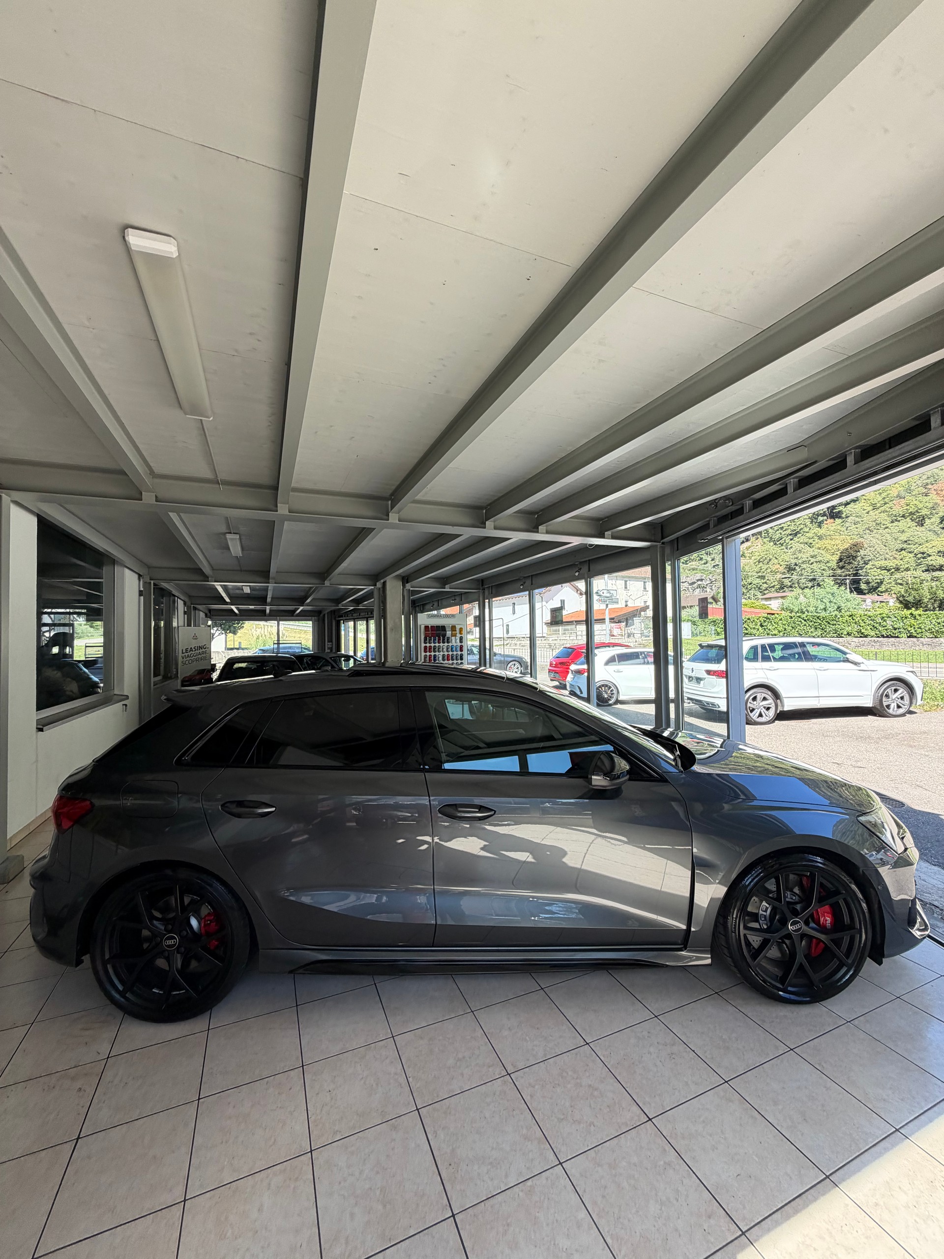 AUDI RS3 Sportback 2.5 TSI quattro S-tronic-image-6
