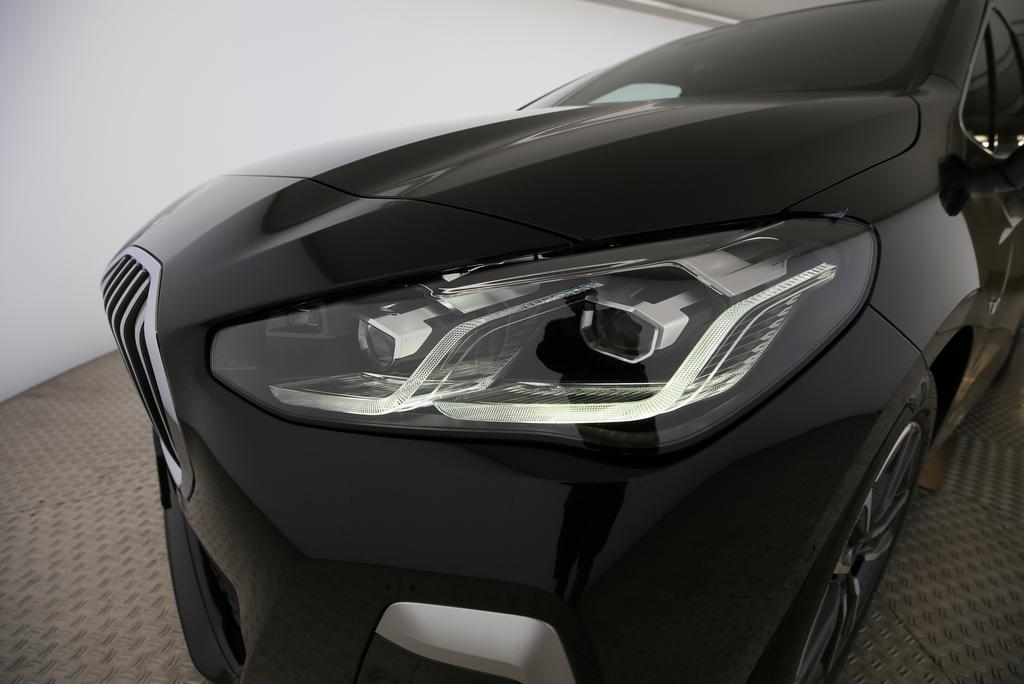 BMW 223d xDrive Active Tourer-image-14