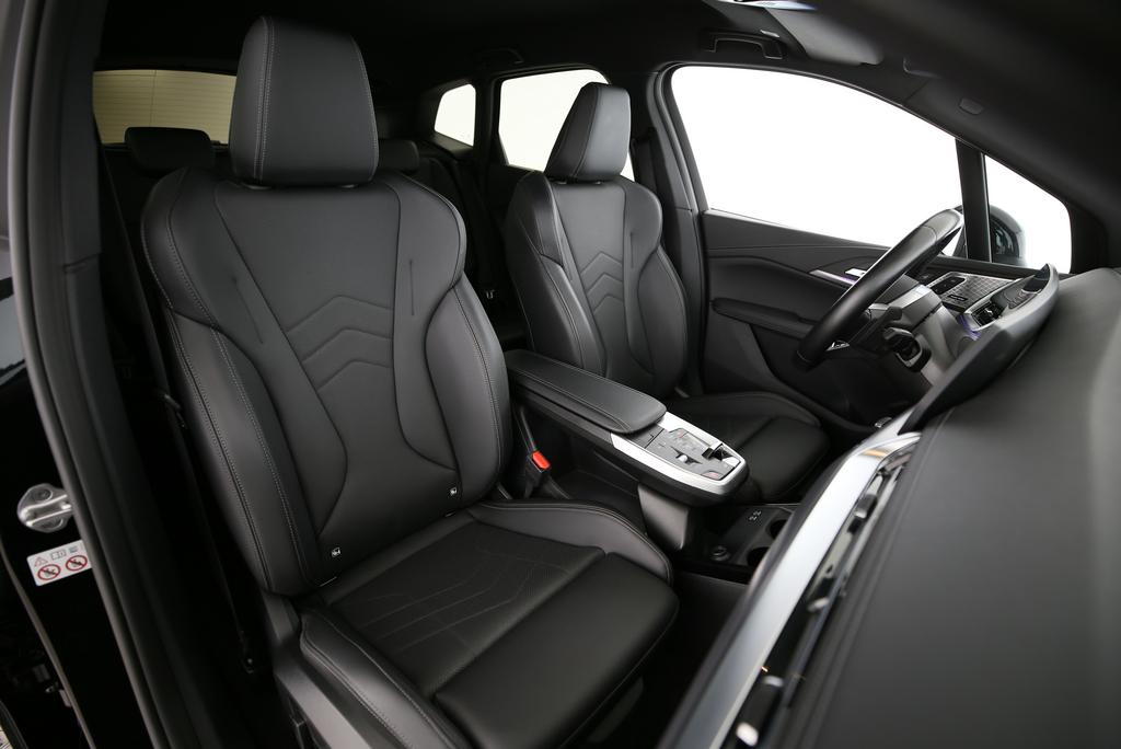 BMW 223d xDrive Active Tourer-image-12