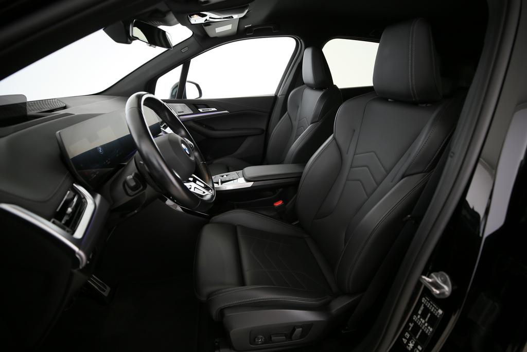 BMW 223d xDrive Active Tourer-image-2