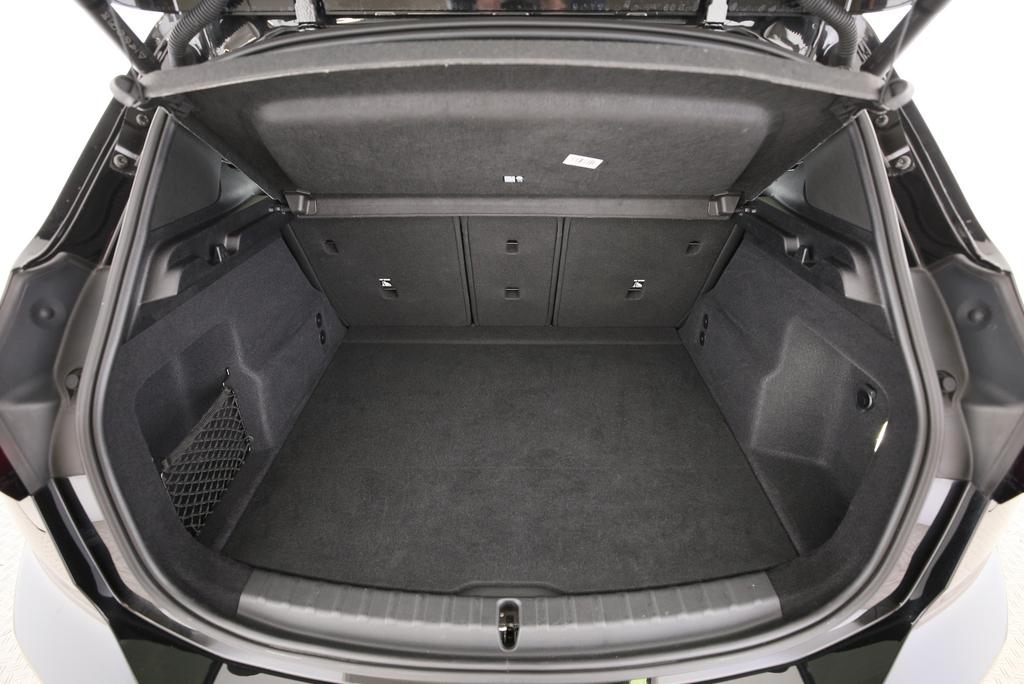 BMW 223d xDrive Active Tourer-image-13