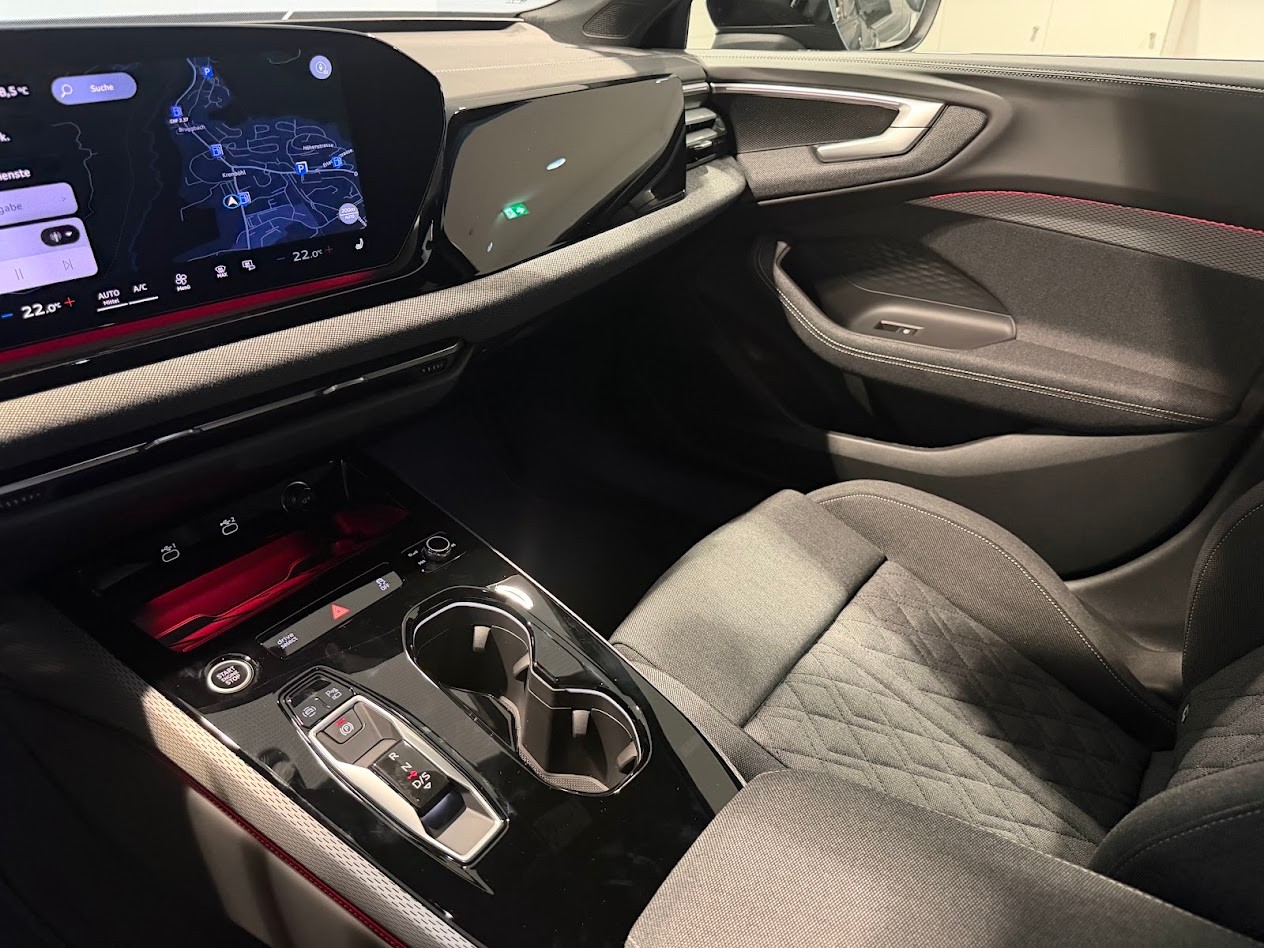 AUDI A5 Avant TDI quattro 150 kW Attraction S tronic-image-10