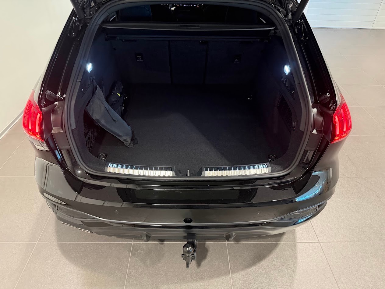 AUDI A5 Avant TDI quattro 150 kW Attraction S tronic-image-12