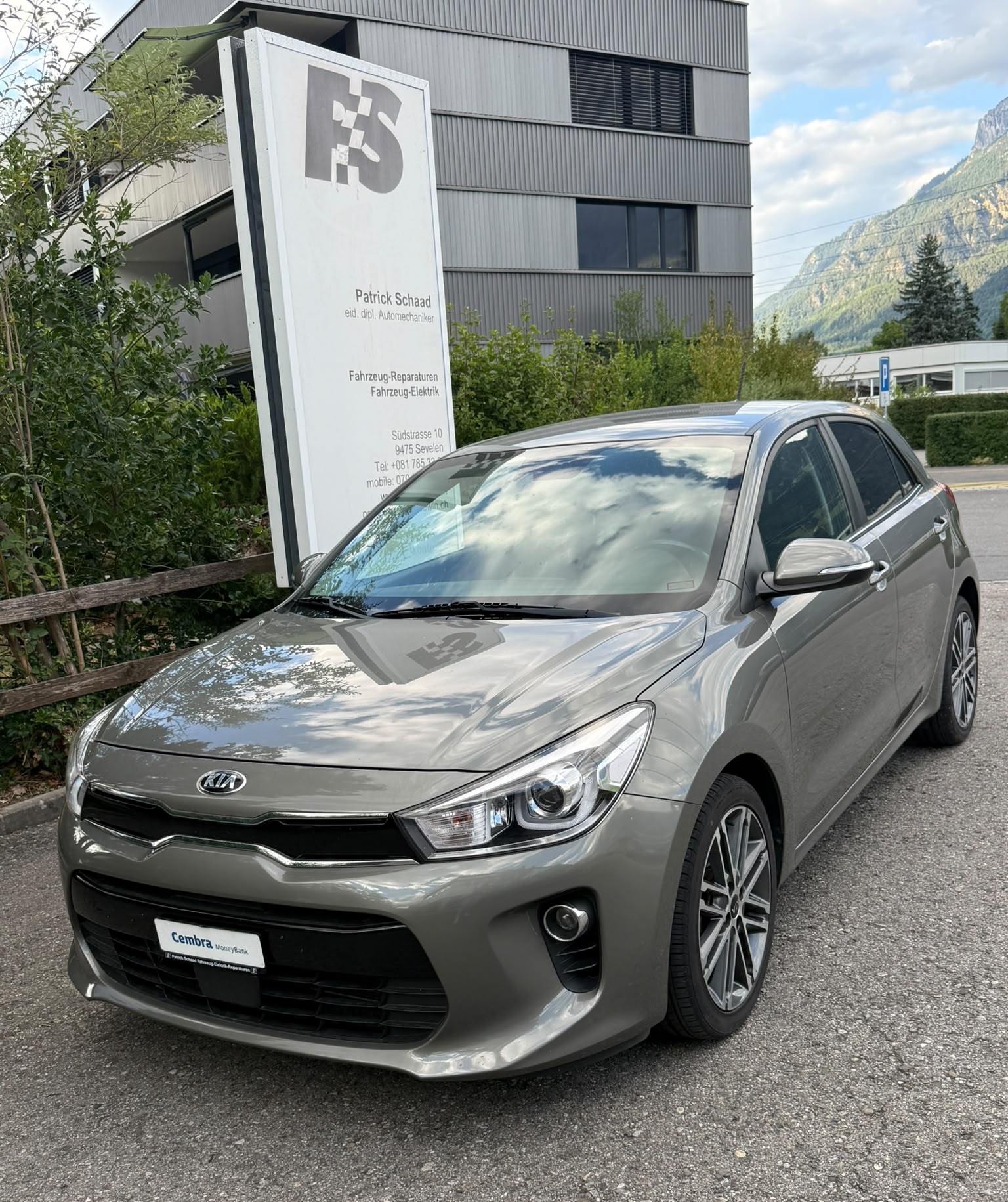 Car photo
