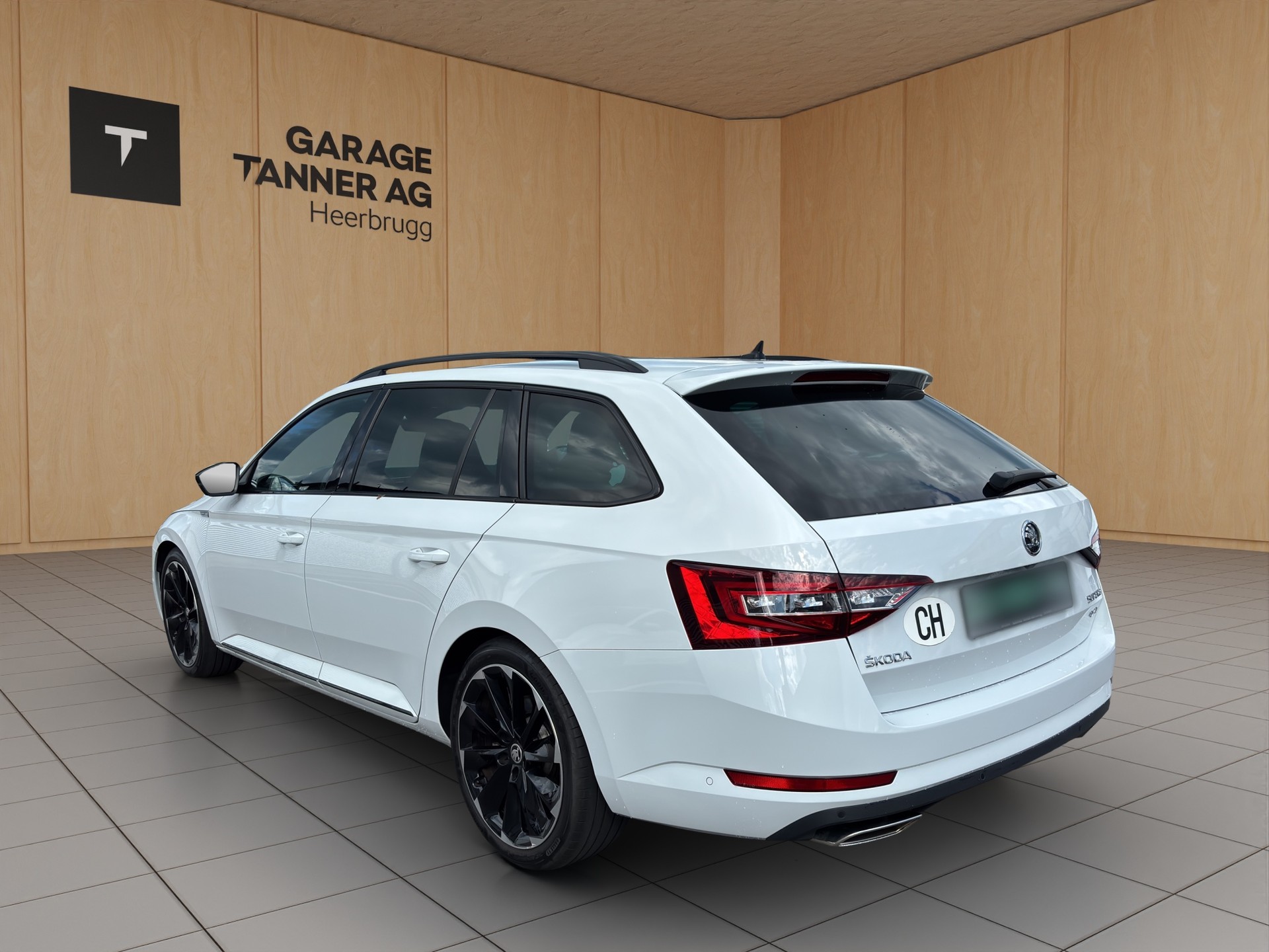 SKODA Superb Combi 2.0 TSI SportLine+ DSG 4x4-image-5