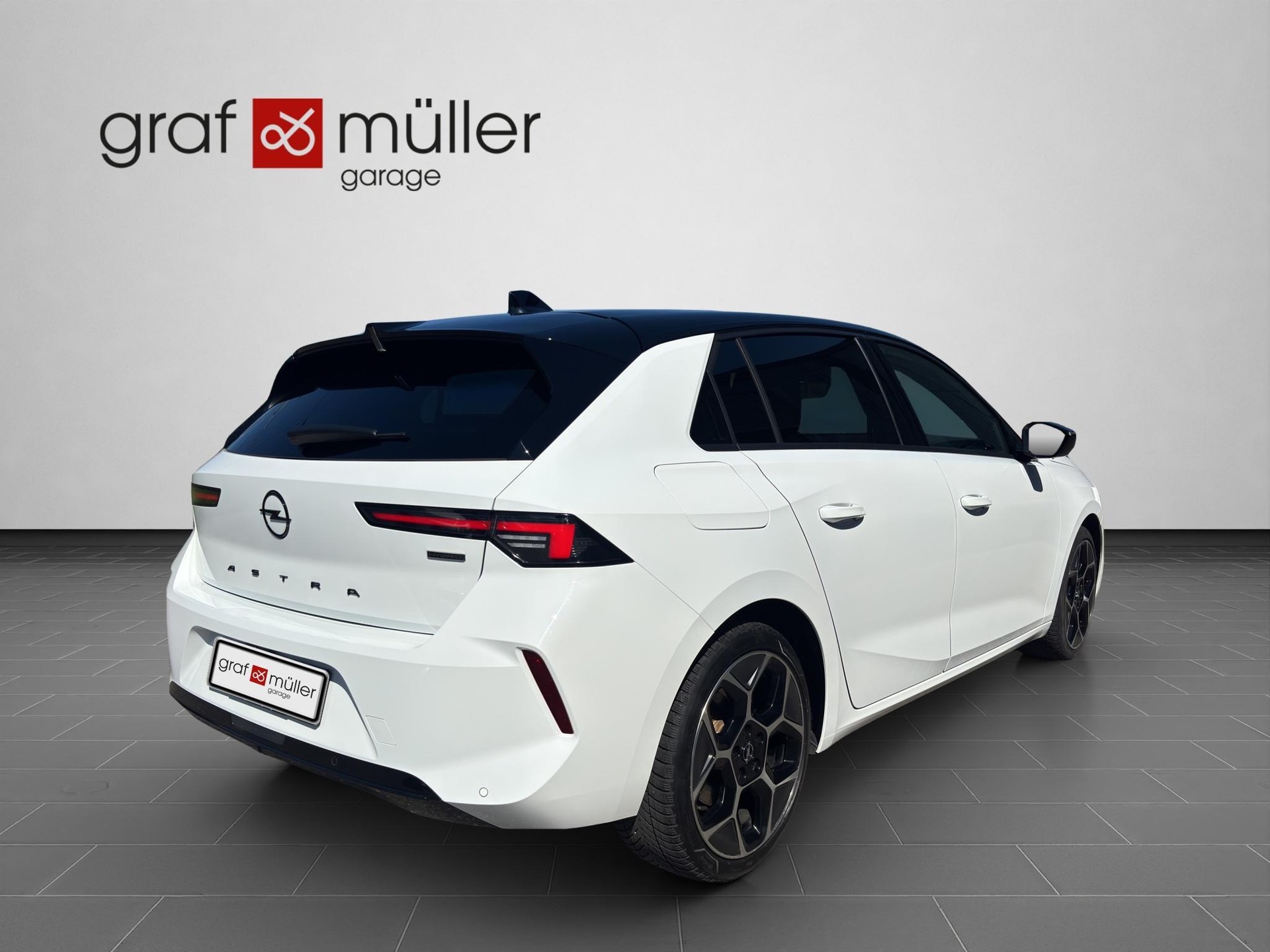 OPEL Astra 1.6 T PHEV 180 Swiss Plus-image-15