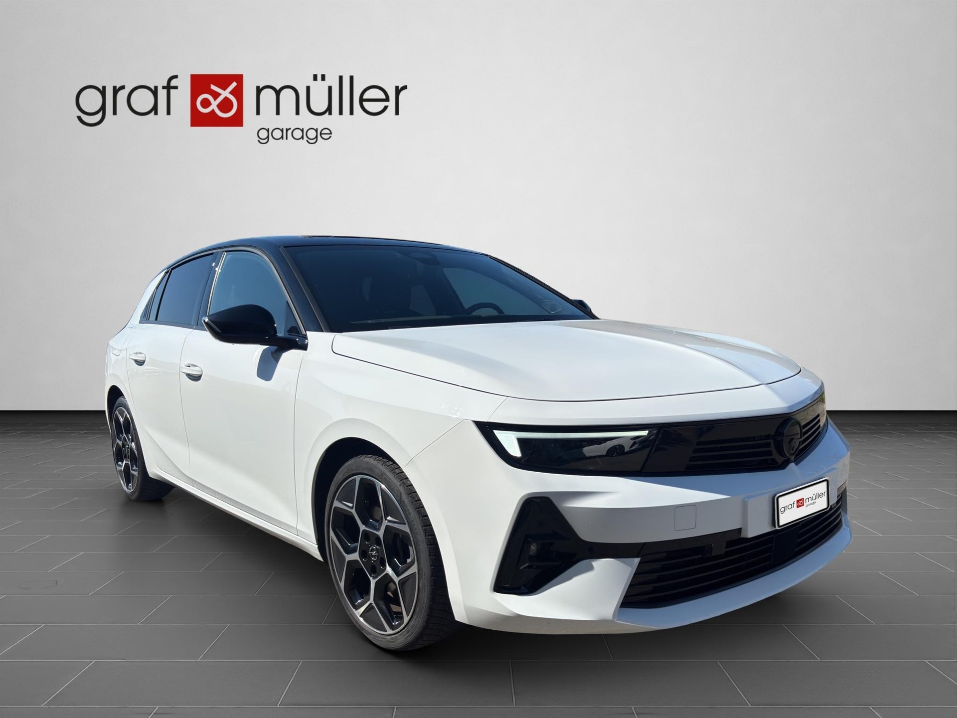 OPEL Astra 1.6 T PHEV 180 Swiss Plus-image-17