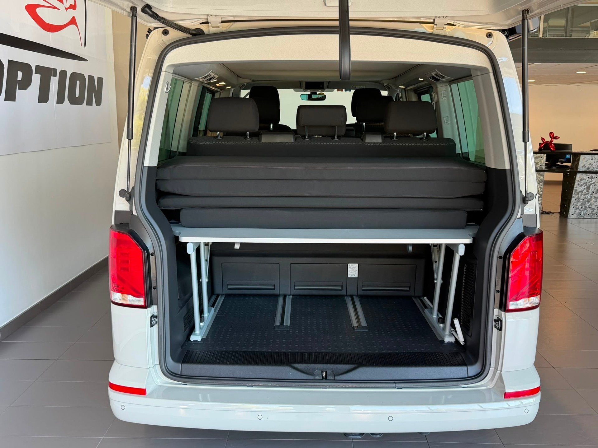 VW T6.1 California 2.0 TDI Beach Edition Spirit 4Motion-image-11