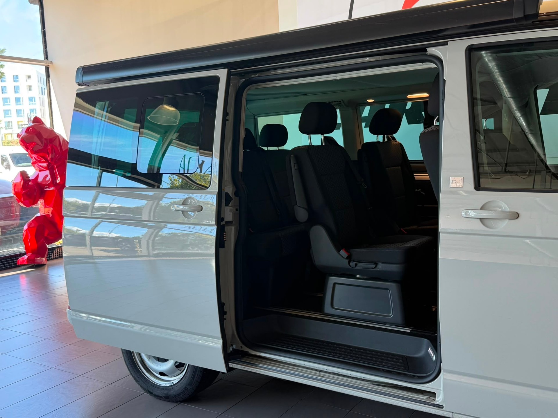 VW T6.1 California 2.0 TDI Beach Edition Spirit 4Motion-image-5