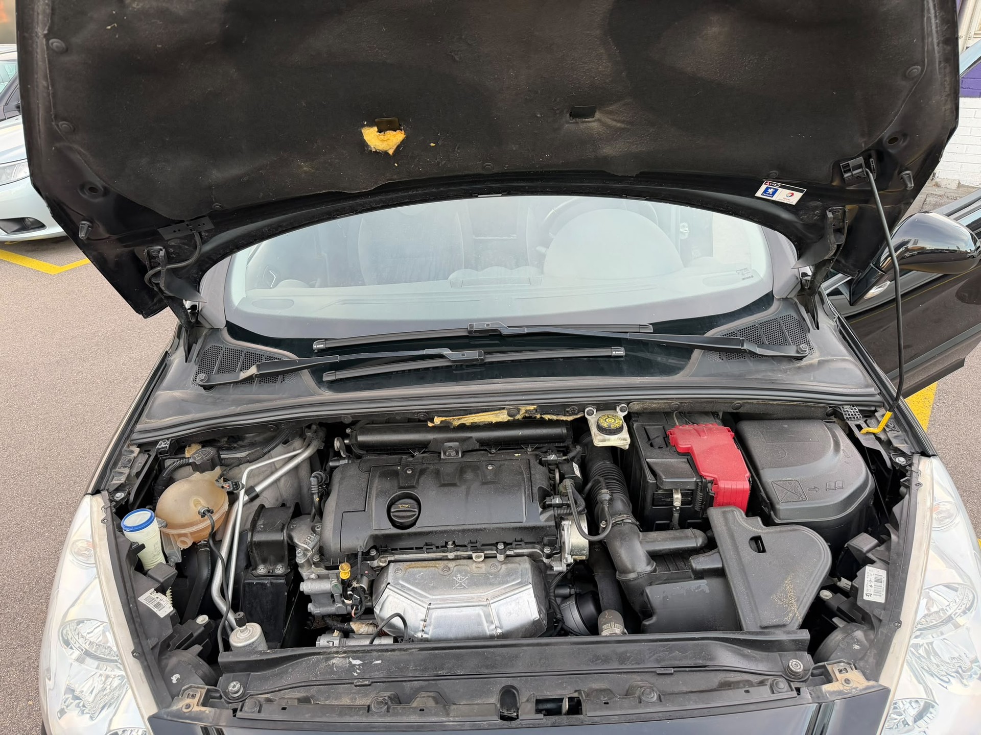 PEUGEOT 308 1.6 16V VTI Sport-image-11