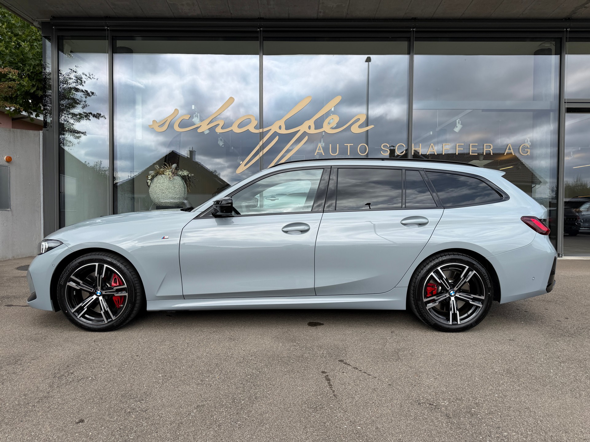 BMW M340i xDrive 48V Touring Steptronic M Sport Pro-image-4