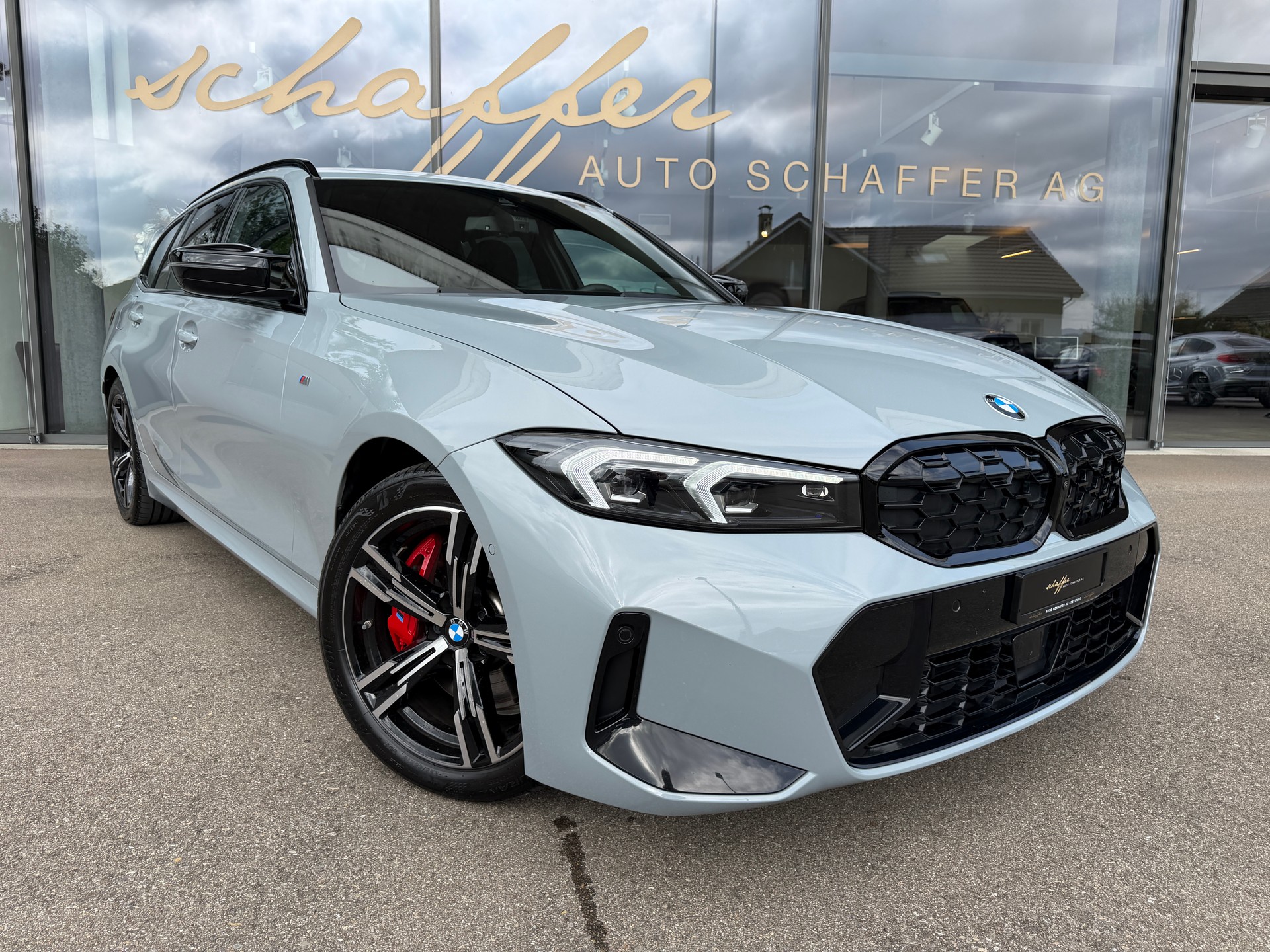 BMW M340i xDrive 48V Touring Steptronic M Sport Pro-image-3