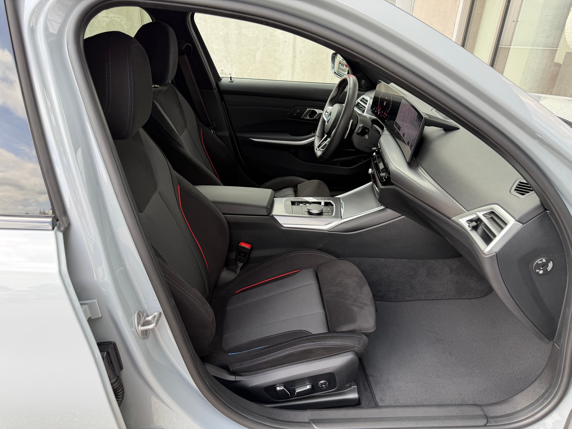BMW M340i xDrive 48V Touring Steptronic M Sport Pro-image-16