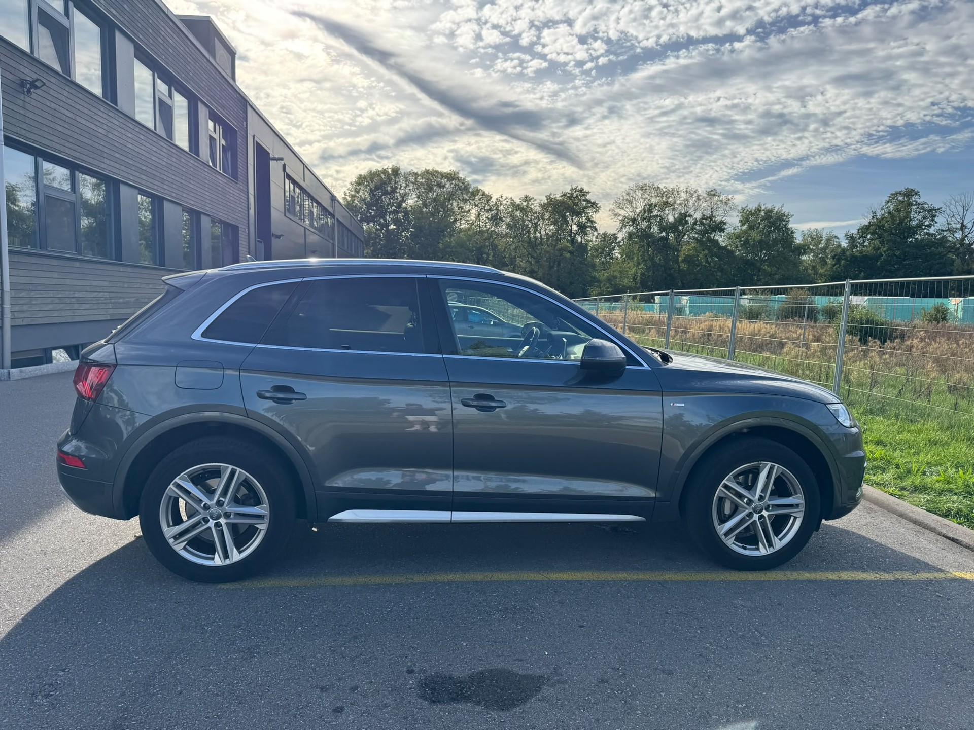 AUDI 2.0 TFSI Sport qu. S-Tronic-image-2