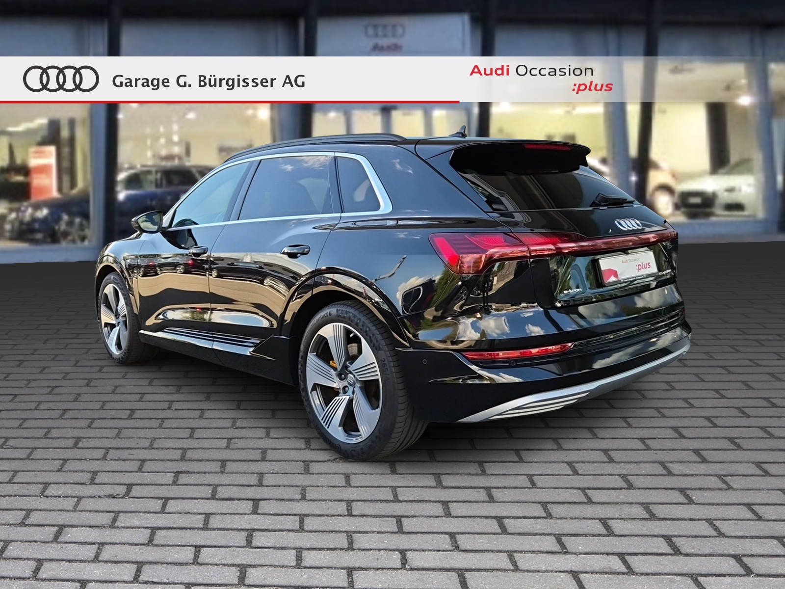 AUDI e-tron 55 Advanced quattro Mythosschwar Metallic-image-3