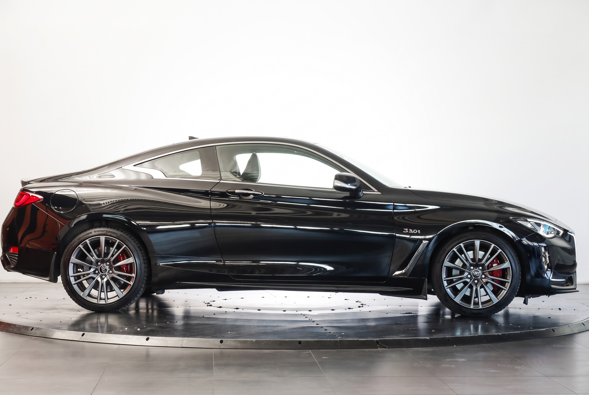 INFINITI Q60 3.0t Coupé Sport AWD Automatic • Véhicule suisse-image-4