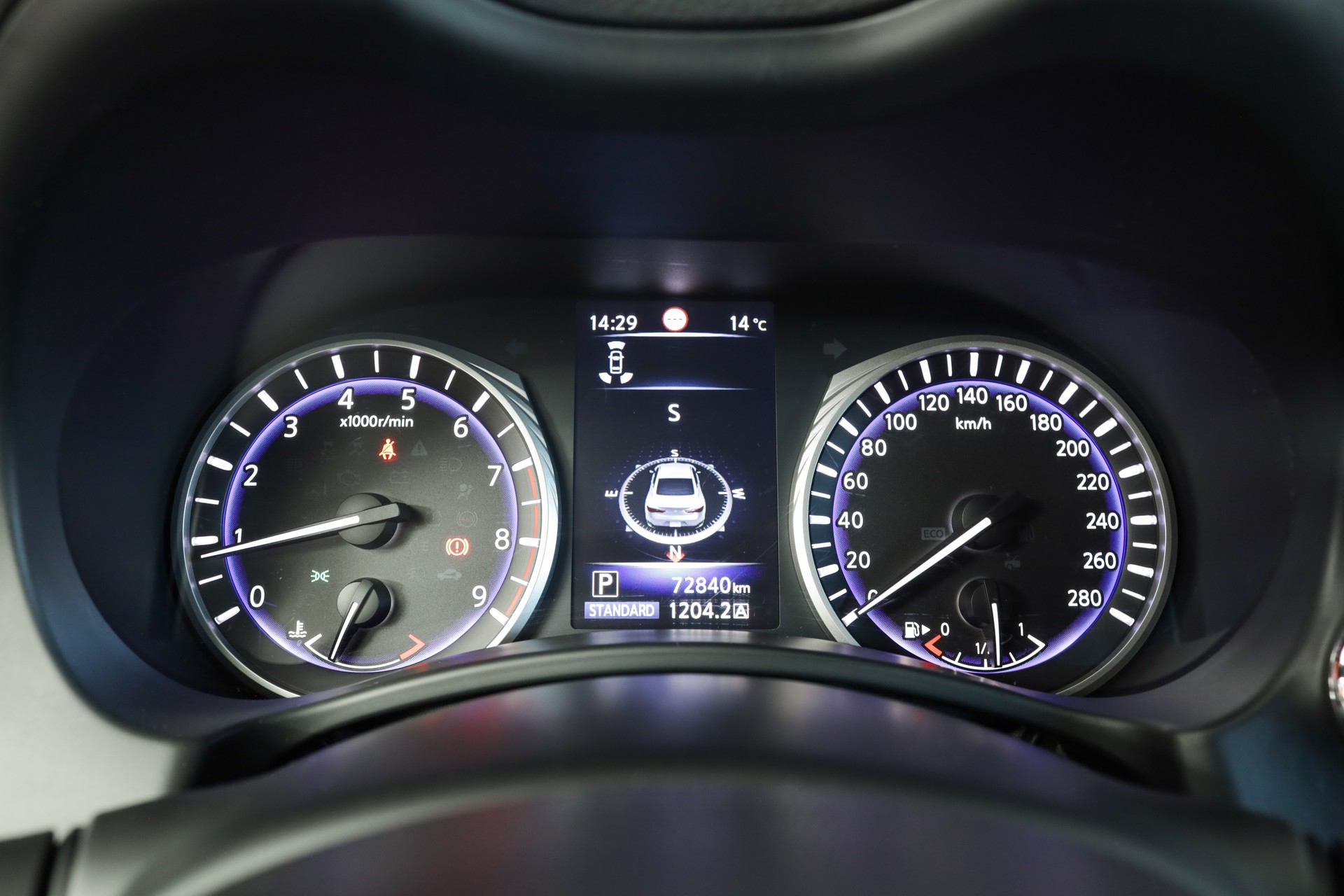 INFINITI Q60 3.0t Coupé Sport AWD Automatic • Véhicule suisse-image-15