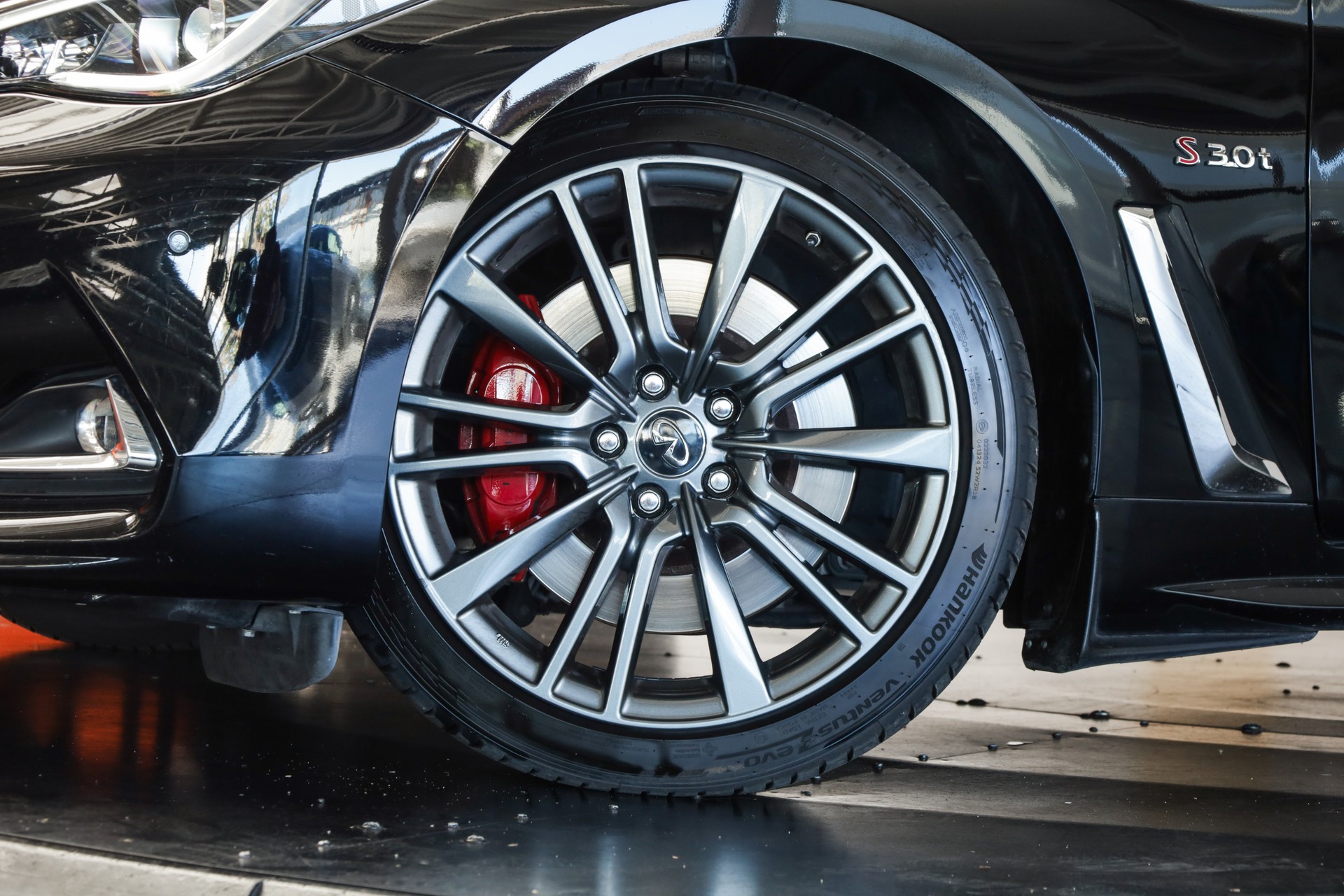 INFINITI Q60 3.0t Coupé Sport AWD Automatic • Véhicule suisse-image-19