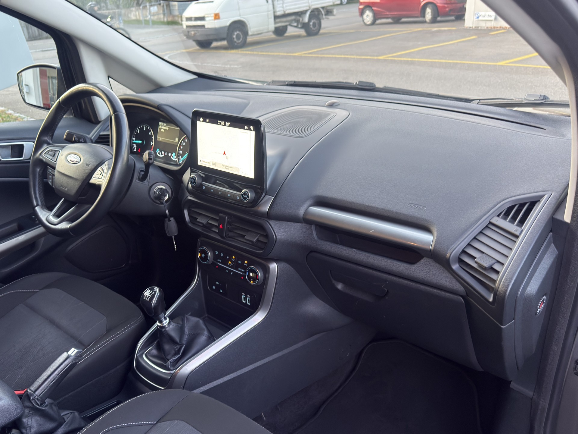 FORD EcoSport 1.5 TDCi Business 4x4-image-10