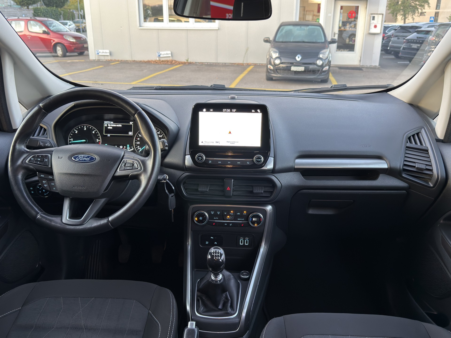 FORD EcoSport 1.5 TDCi Business 4x4-image-15