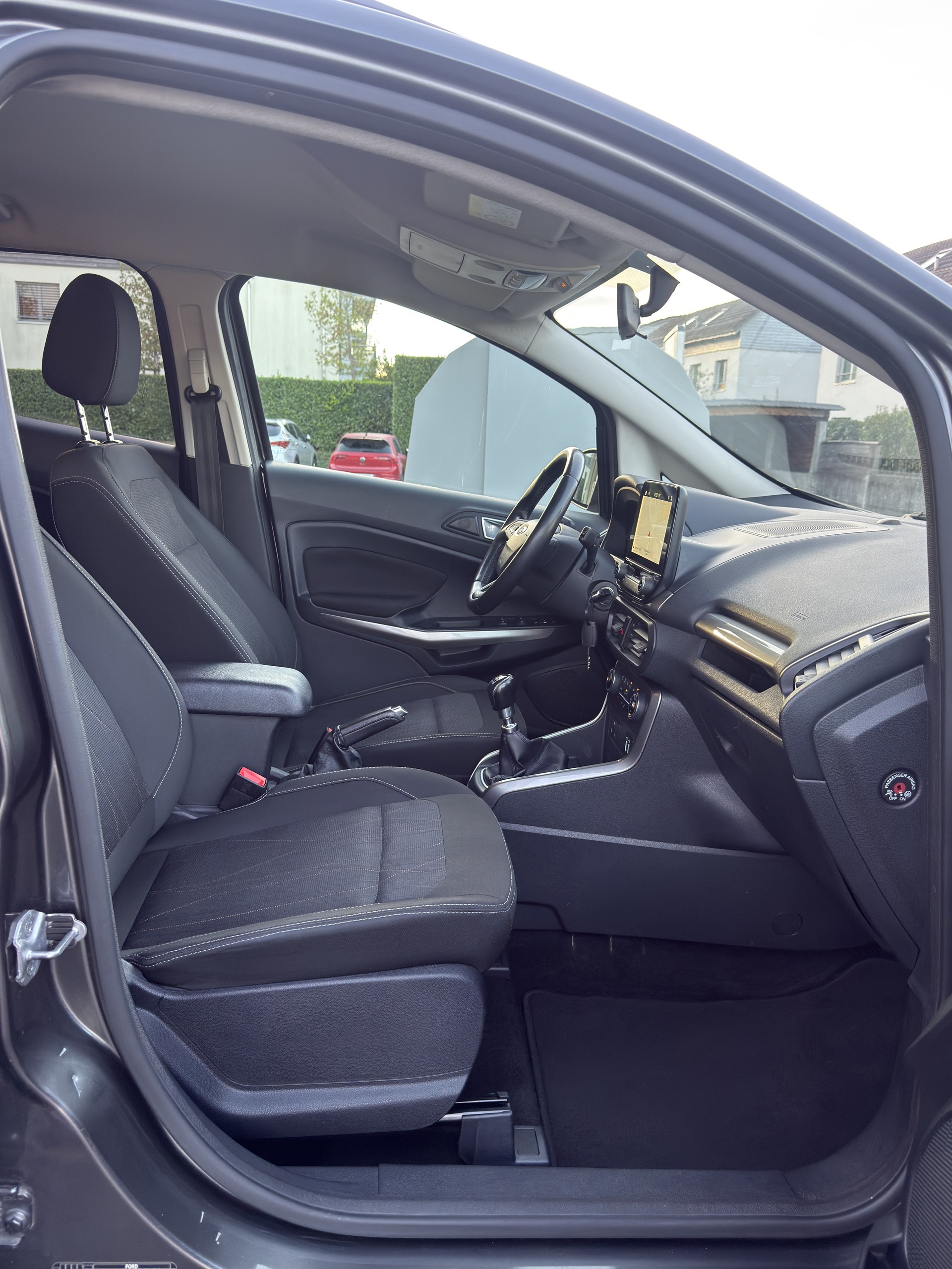 FORD EcoSport 1.5 TDCi Business 4x4-image-11