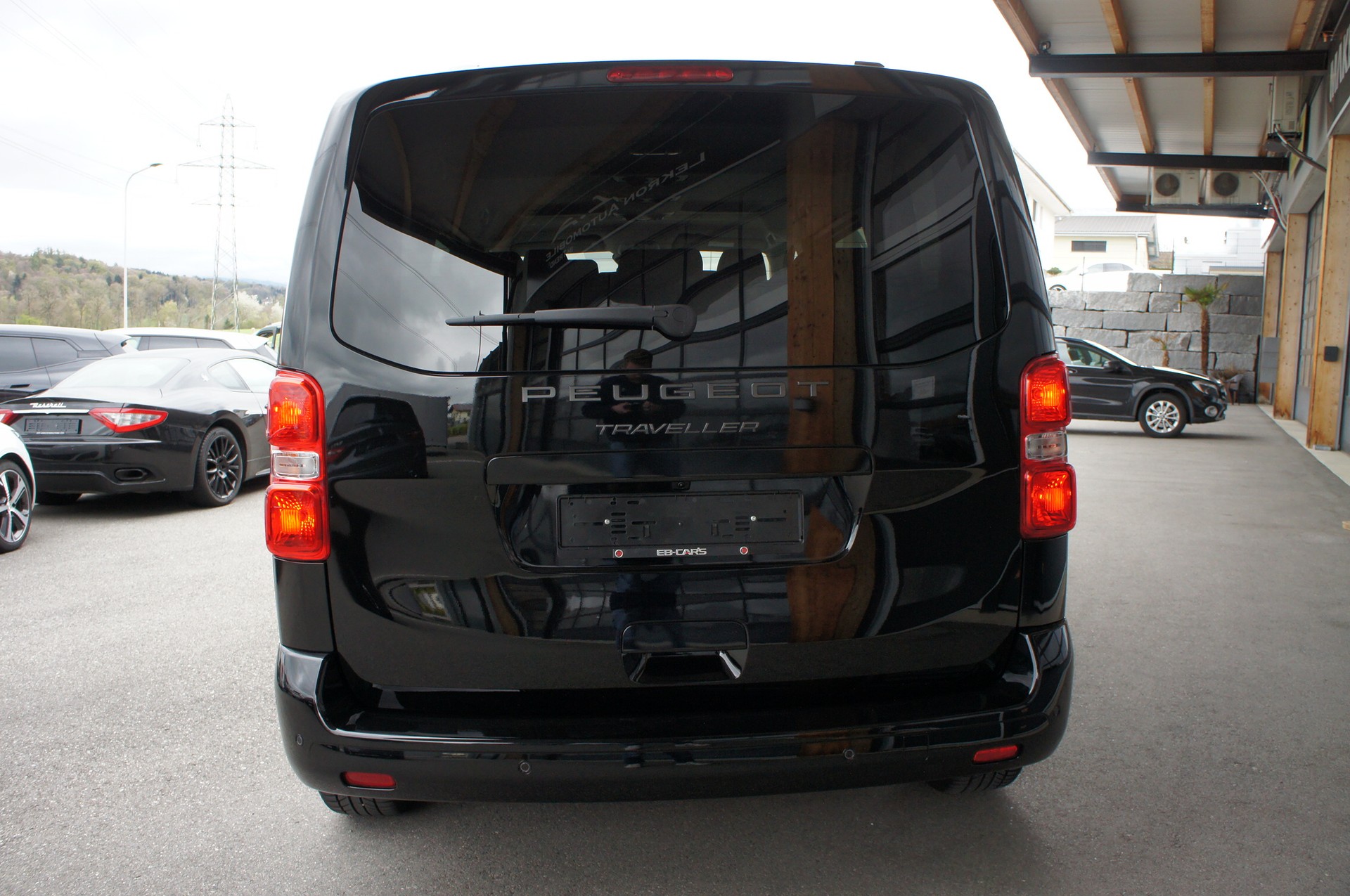 PEUGEOT Traveller 2.0 BlueHDi Business Standard EAT8-image-3