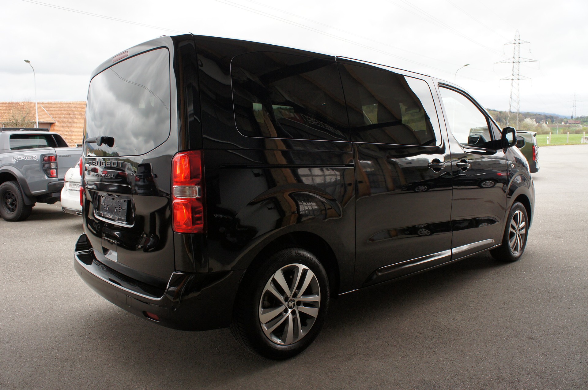 PEUGEOT Traveller 2.0 BlueHDi Business Standard EAT8-image-4
