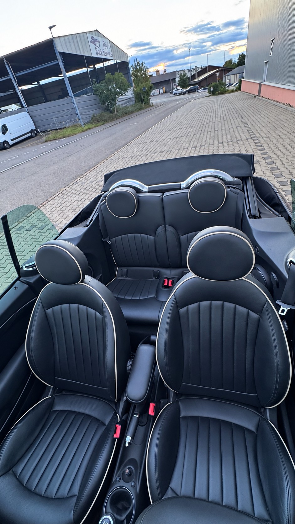 MINI 1.6i Cooper S-image-2