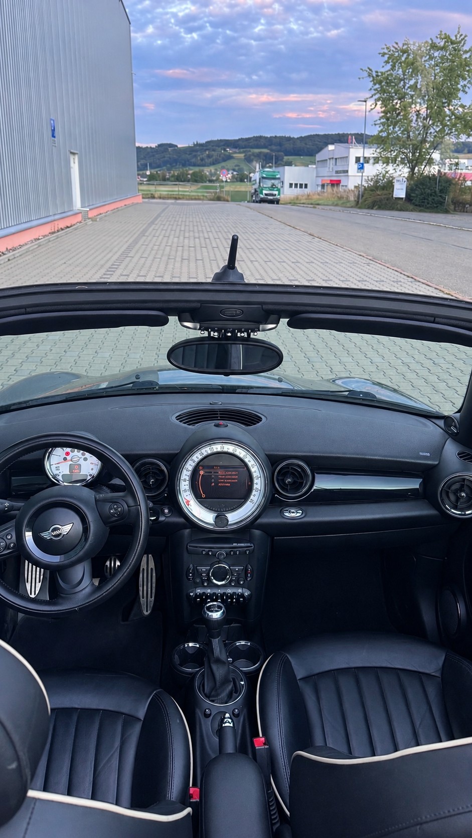 MINI 1.6i Cooper S-image-3