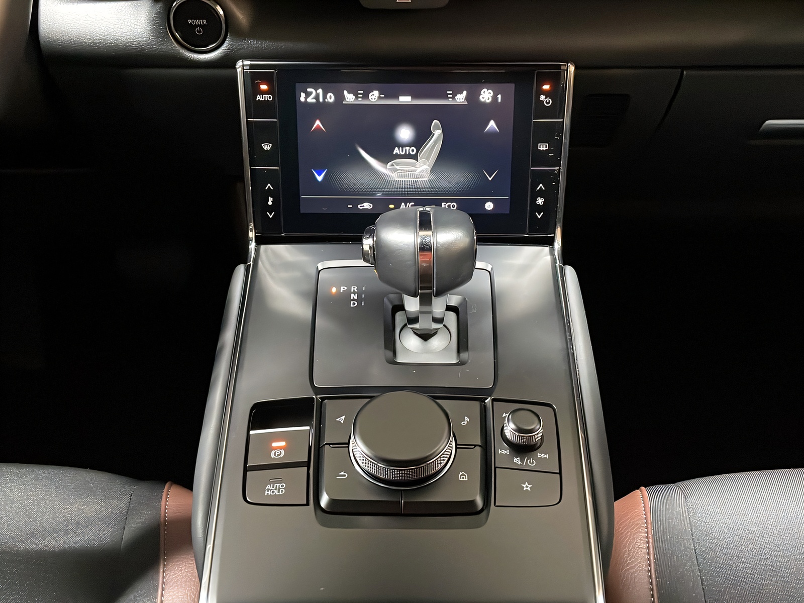 MAZDA MX-30 e-Skyactiv Revolution-image-8
