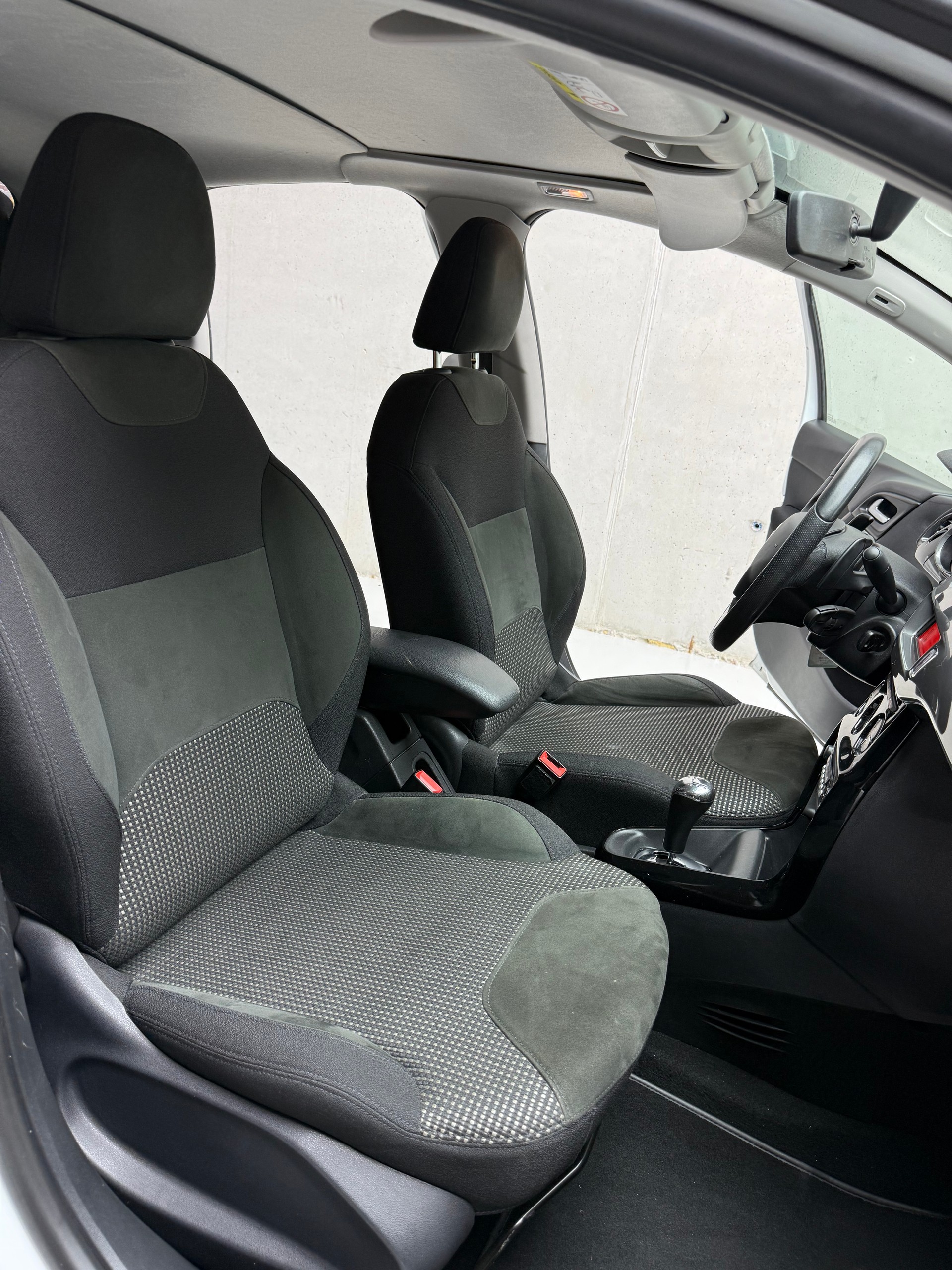 CITROEN C3 1.2i Exclusive ETG5-image-9