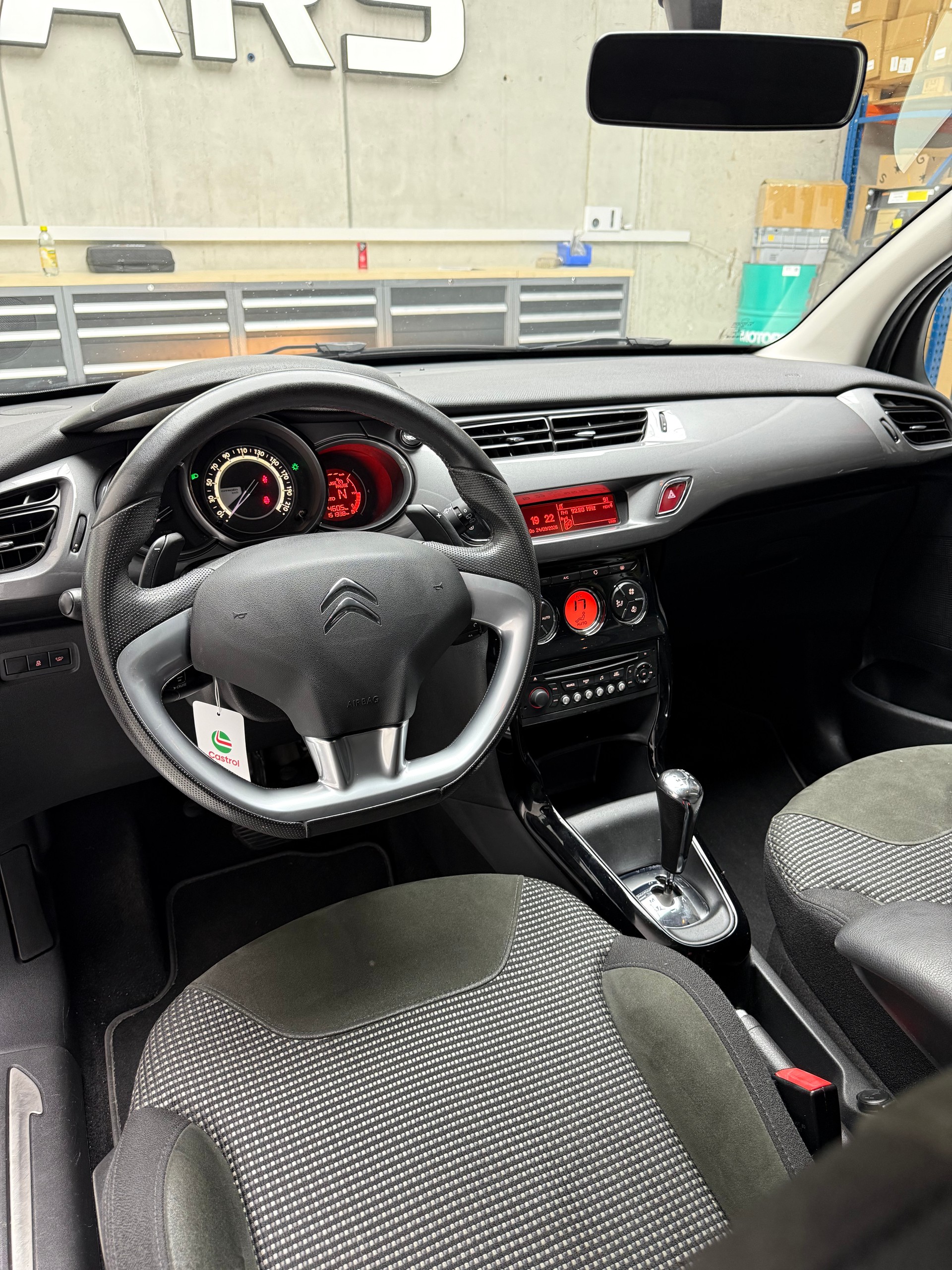 CITROEN C3 1.2i Exclusive ETG5-image-6