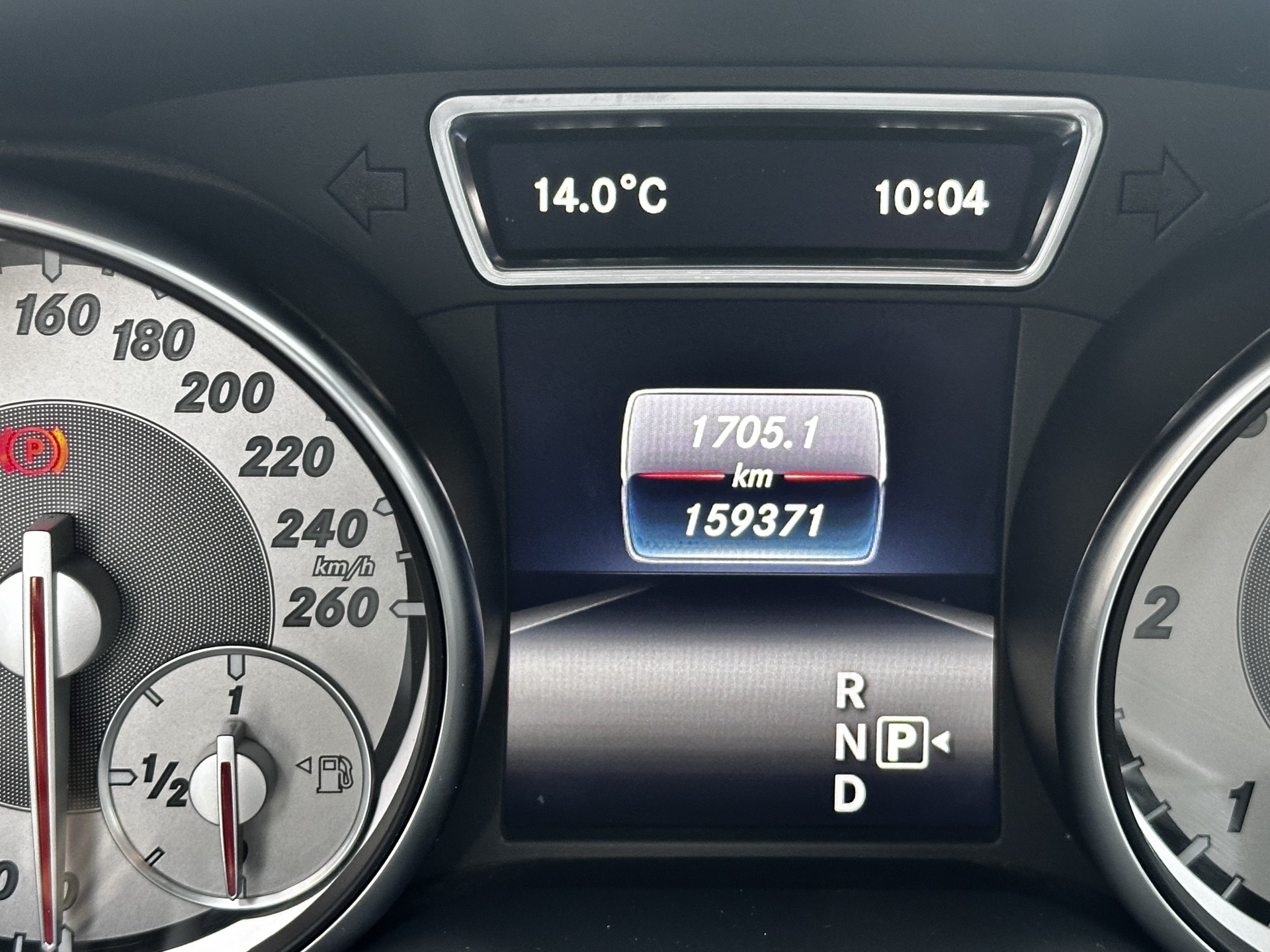 MERCEDES-BENZ GLA 200 d Urban 4matic-image-13