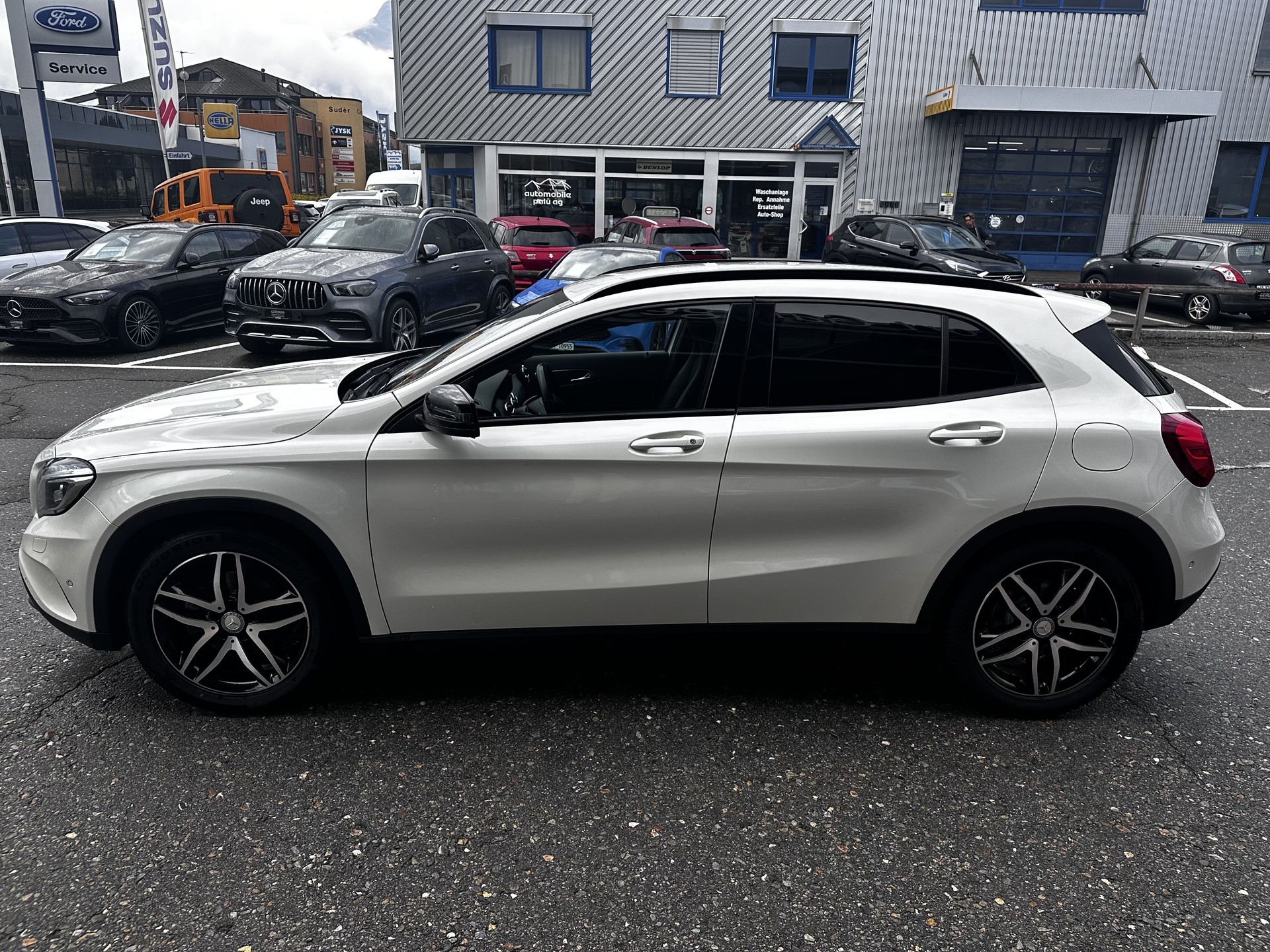 MERCEDES-BENZ GLA 200 d Urban 4matic-image-5