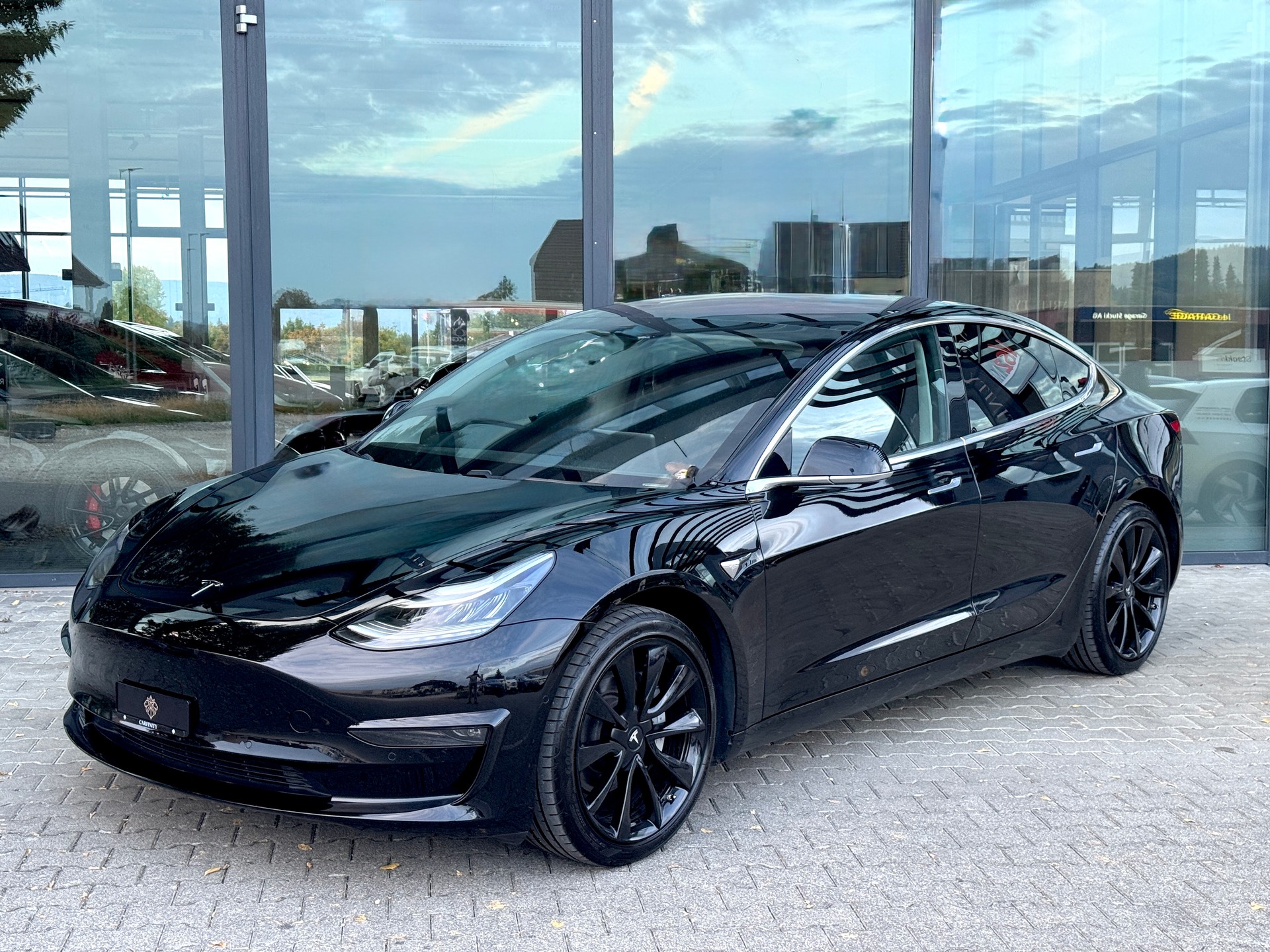 TESLA Model 3 Long Range Dual Motor AWD / Enhanced Autopilot-image-1